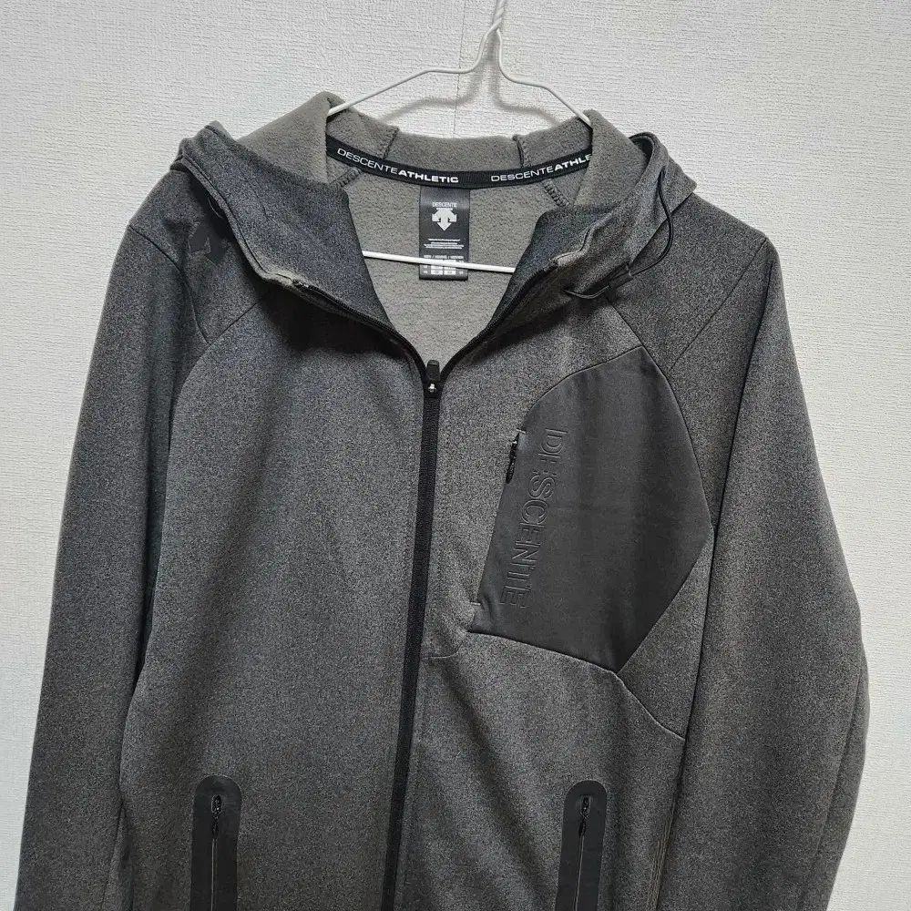 人気，お得 DESCENTE(デサント) メンズ フードジャケット 95M @ 9907