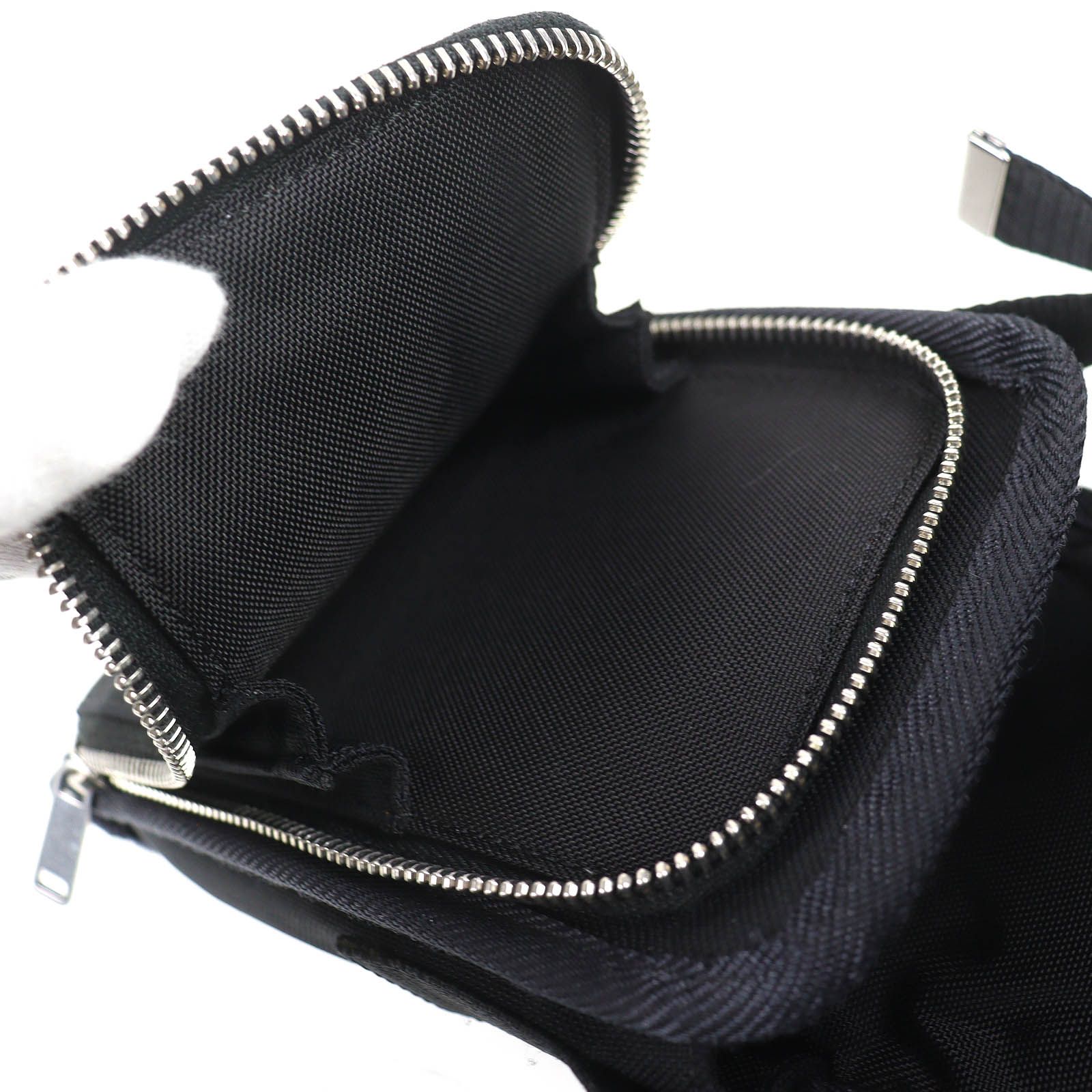 良品△CELINE セリーヌ 10K032EIY TREKKING FLAP PHONE トレッキング