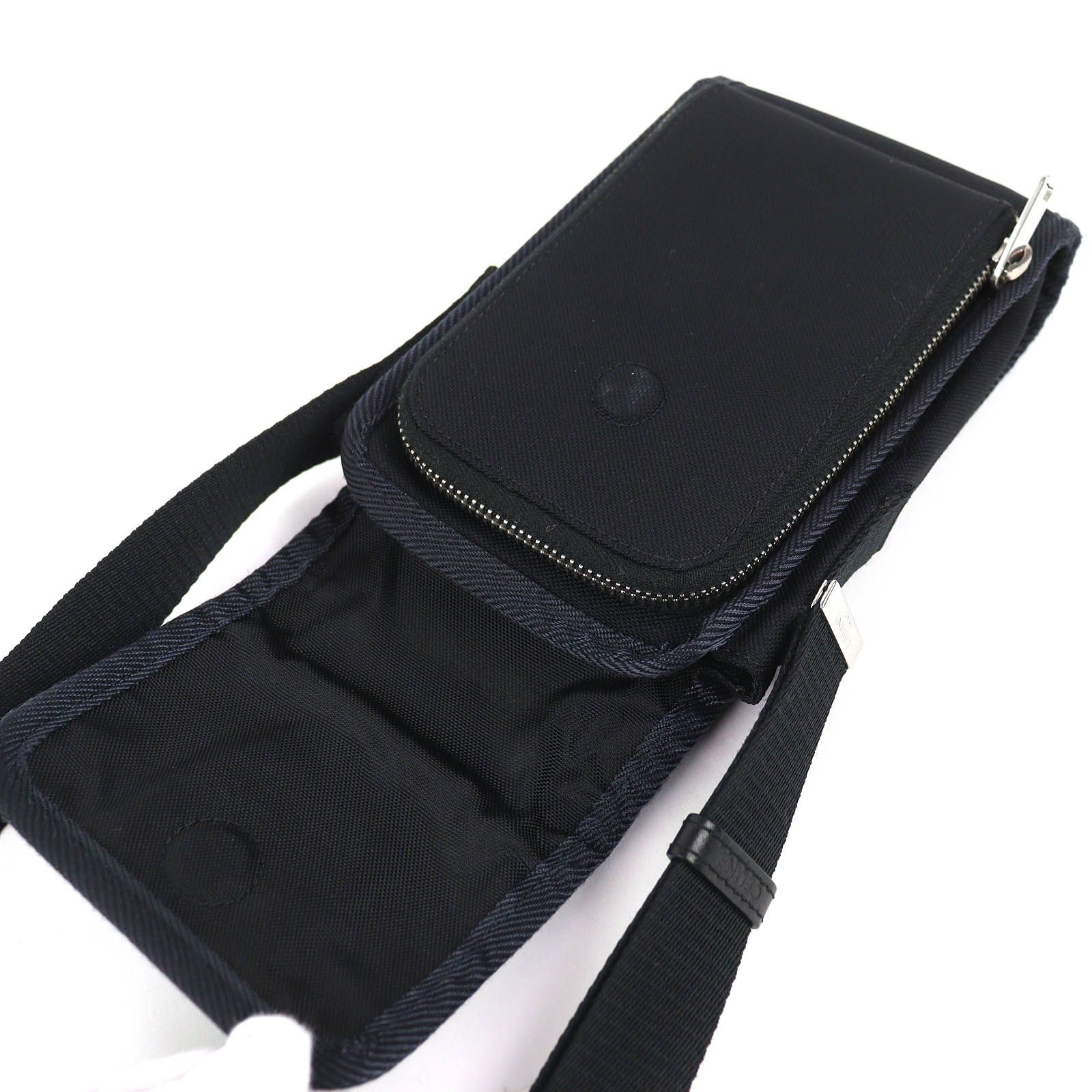 良品△CELINE セリーヌ 10K032EIY TREKKING FLAP PHONE トレッキング