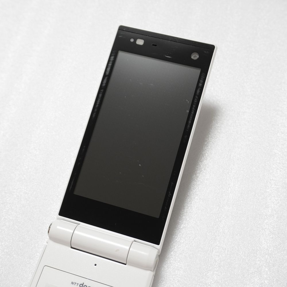docomo STYLE F-06D ホワイト 3Gガラケー - メルカリ