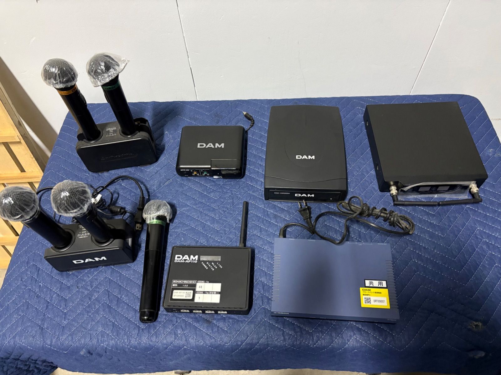 🟥 DAM カラオケセット マイク5本・充電器・周辺機器一式 🟥 DAM カラオケセット マイク5本・充電器・周辺機器一式