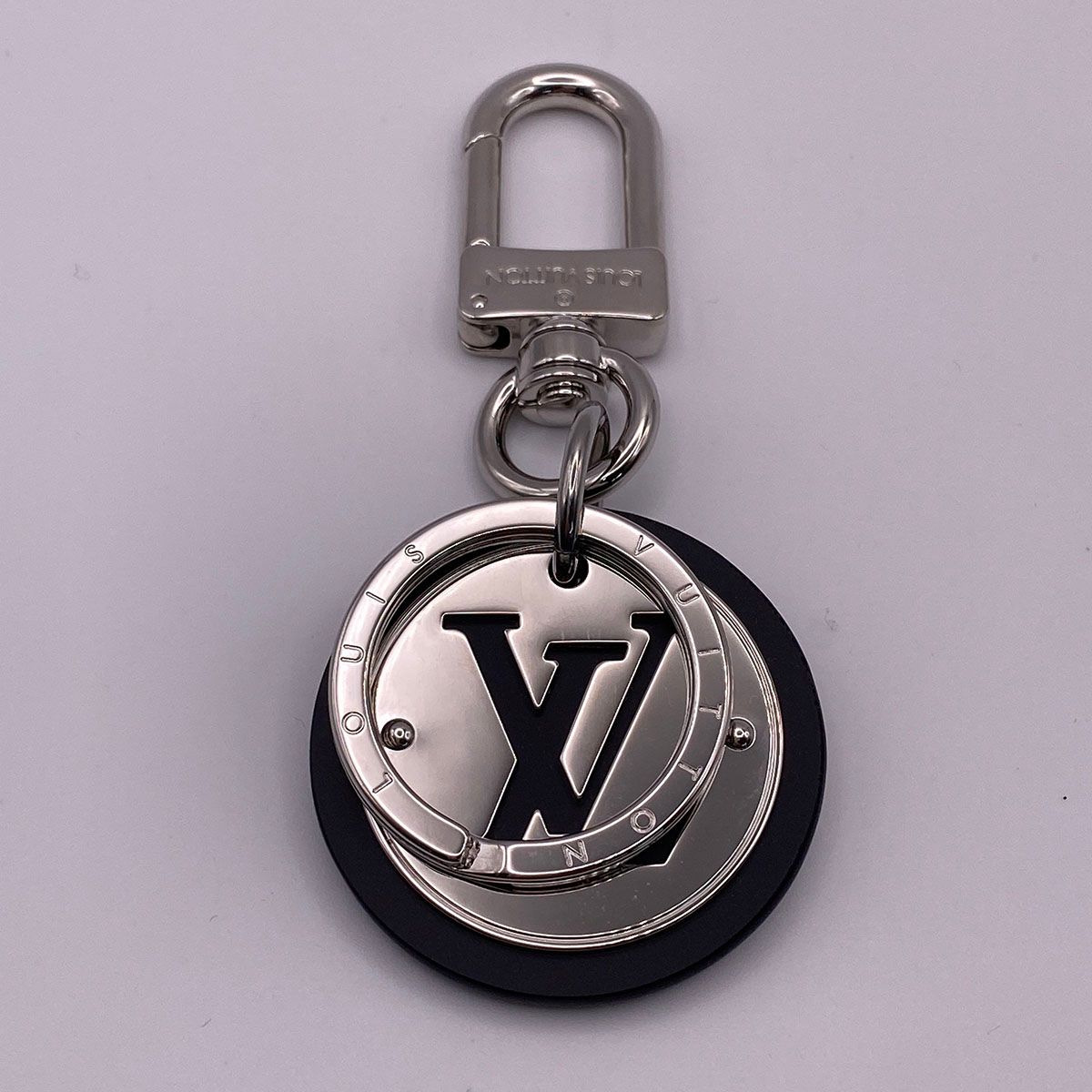 LOUIS VUITTON ルイ・ヴィトン キーホルダー LVカットサークル