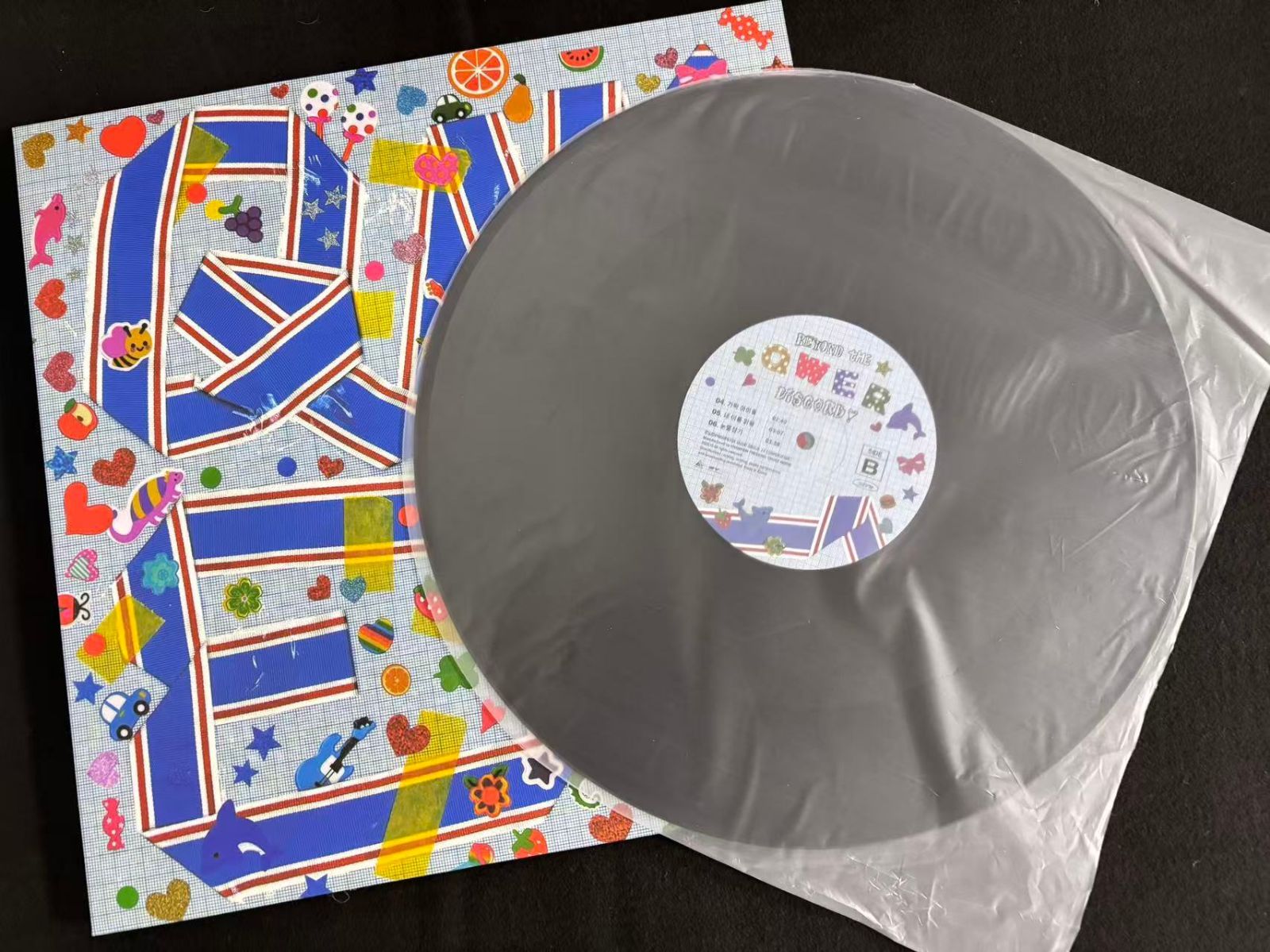 QWER 限定LPレコード Beyond the Discord QWER 限定LP レコード Beyond