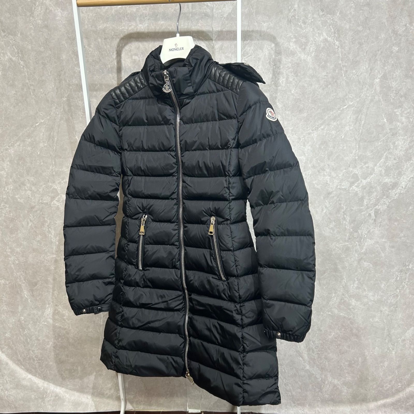 美品】MONCLER モンクレールオロフィンOROPHIN黒 ブラックロング 美品】MONCLER モンクレールオロフィンOROPHIN黒 ブラックロング
