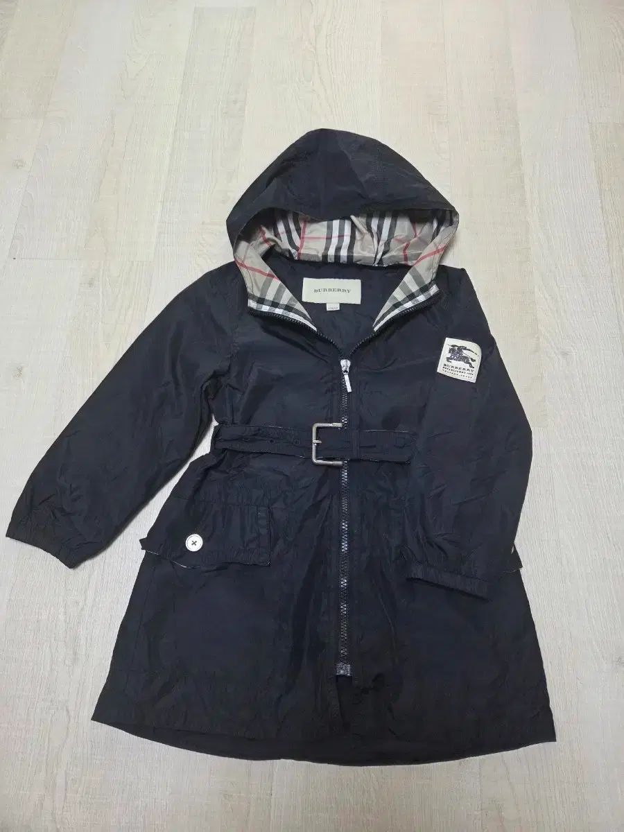 Burberry 4y バーバリー キッズ アウター ジャケット 104cm 【公式通販】
