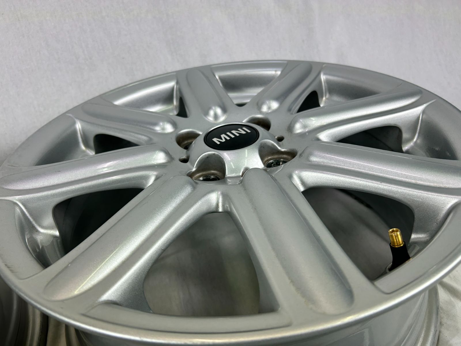 BMW MINI 純正ホイール 16in 6.5j +48 pcd100 4穴 4本セット BMW MINI 純正ホイール 16in 6.5j +48 pcd100 4穴 4本セット