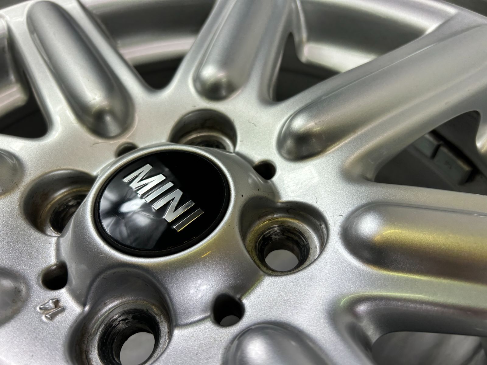 BMW MINI 純正ホイール 16in 6.5j +48 pcd100 4穴 4本セット BMW MINI 純正ホイール 16in 6.5j +48 pcd100 4穴 4本セット