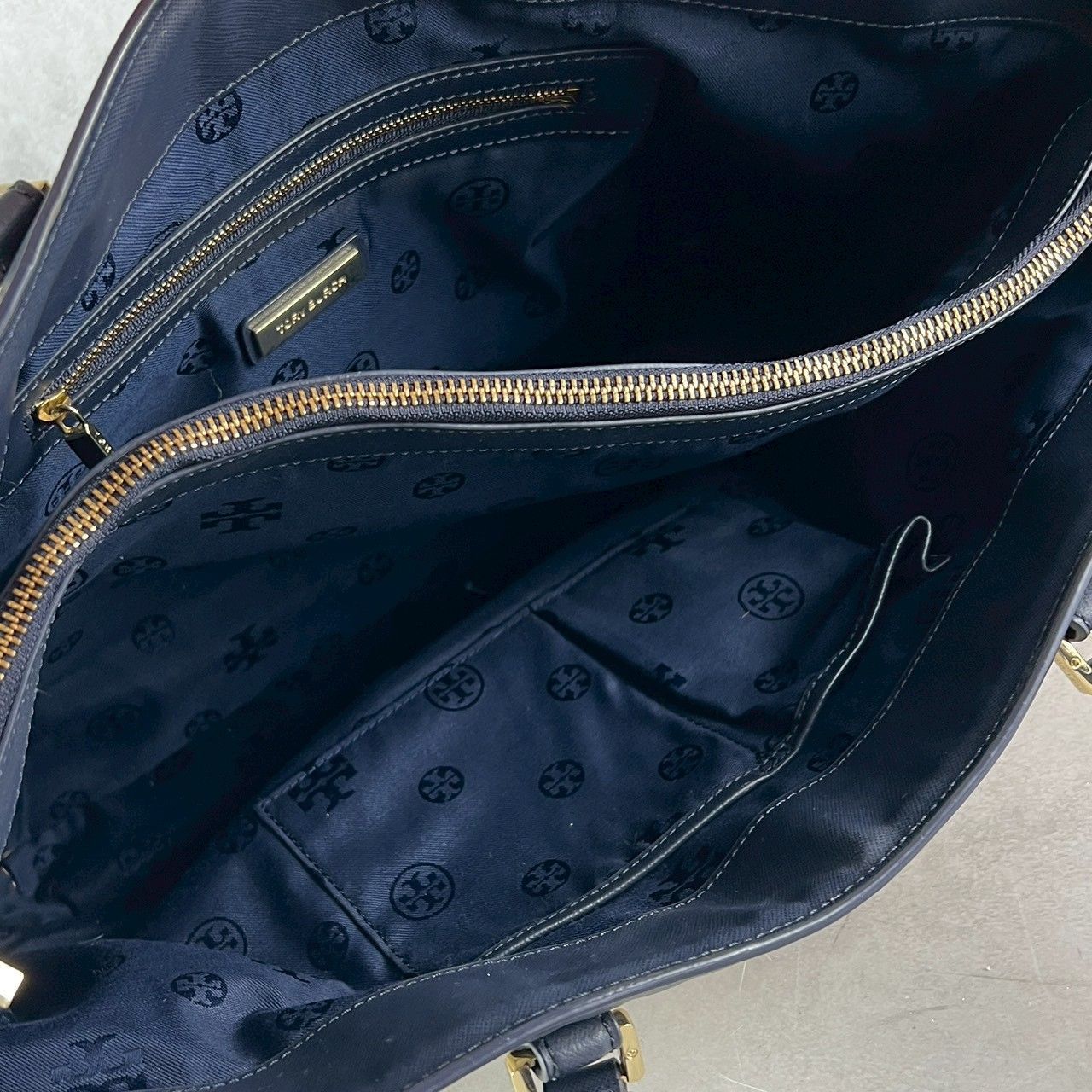 美品✨TORY BURCH トリーバーチ ロビンソン バスケットウィーブ トート 