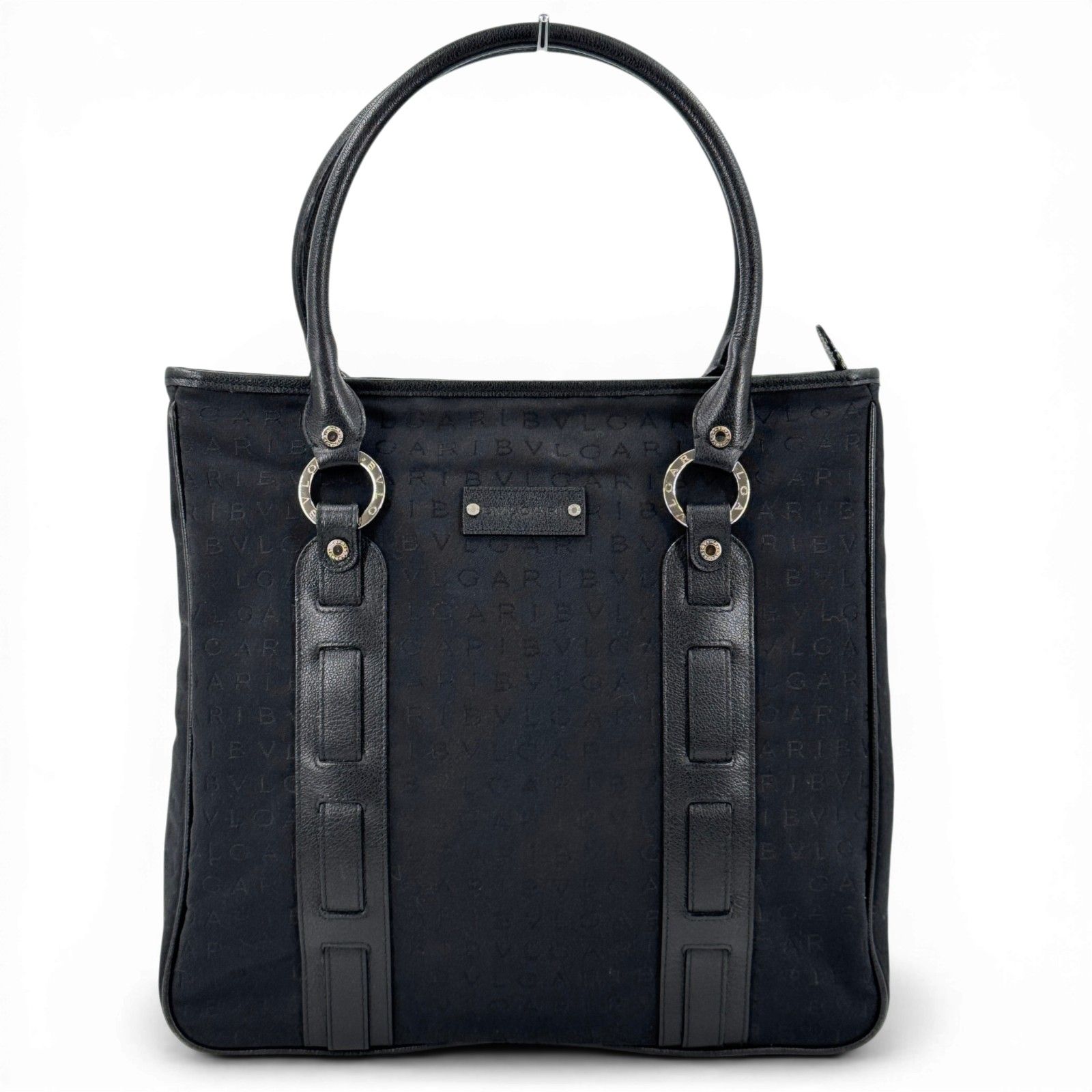 BVLGARI ロゴマニア ブラック キャンバス トートバッグ - メルカリ BVLGARI ロゴマニア ブラック キャンバス トートバッグ - メルカリ