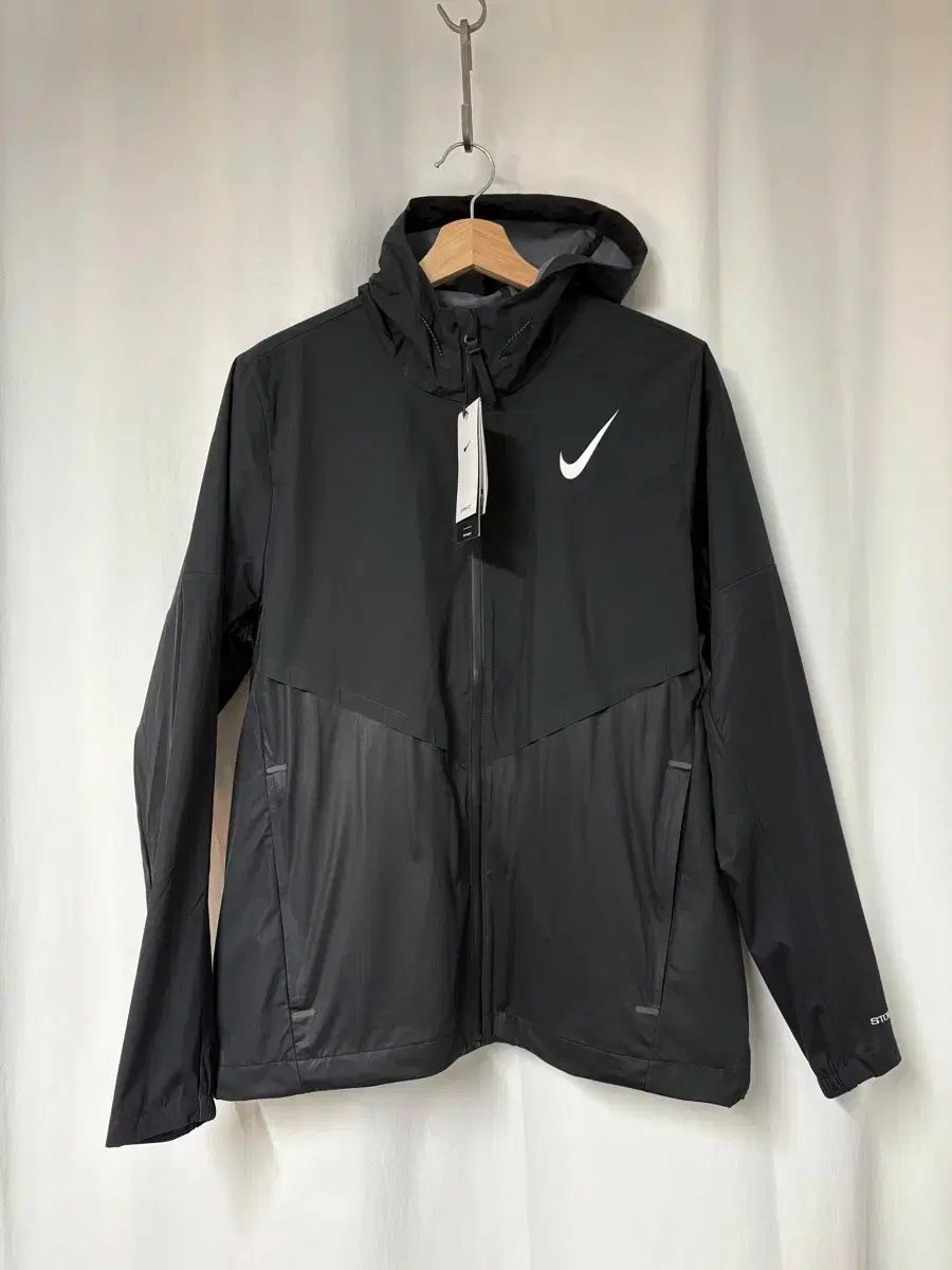 ナイキ エアロスイフト 25aw ストームフィット エアロガミ ランニング