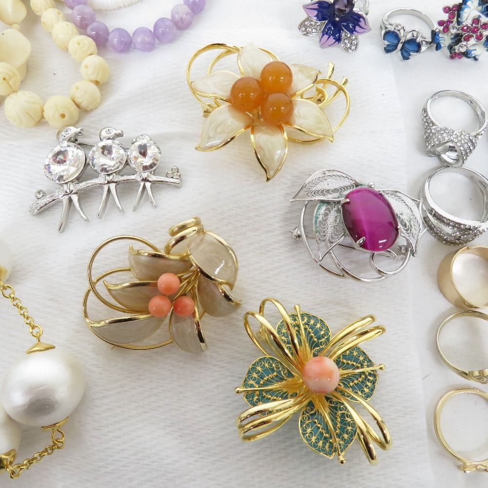 ネックレス 指輪 ブローチ アクセサリー ピアス イヤリング まとめ売り