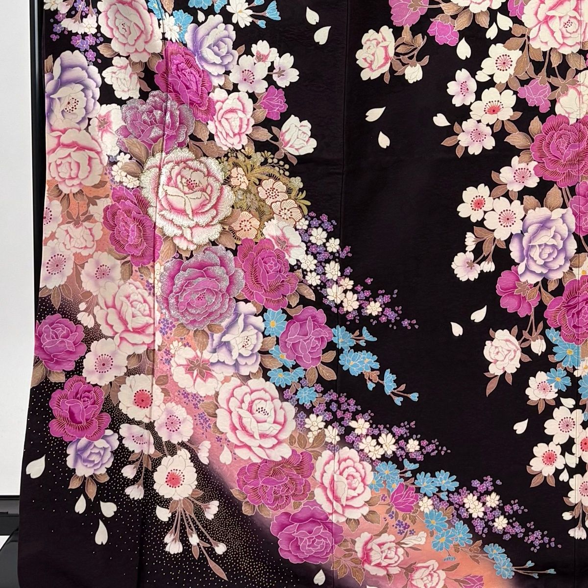 振袖 身丈170cm 裄丈67cm M 袷 薔薇 桜 刺繍 ラインストーン 振袖 身丈170cm 裄丈67cm M 袷 薔薇 桜 刺繍 ラインストーン