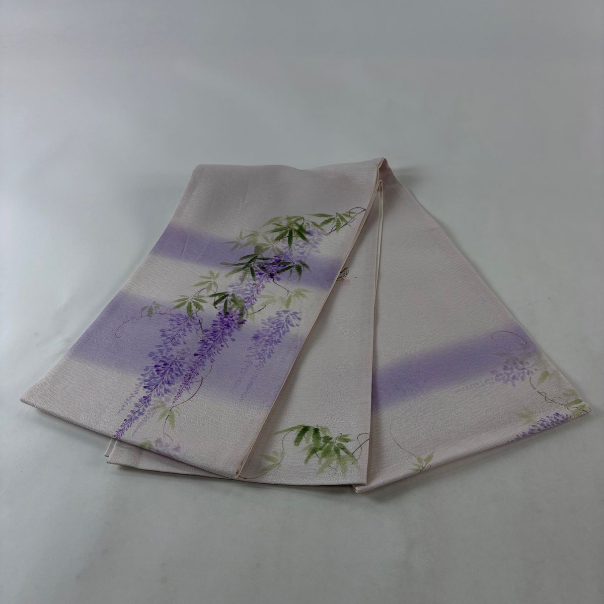 美品】 袋帯 名品 落款 夏帯 藤 霞 金彩 薄紫 お太鼓柄 正絹 【中古 