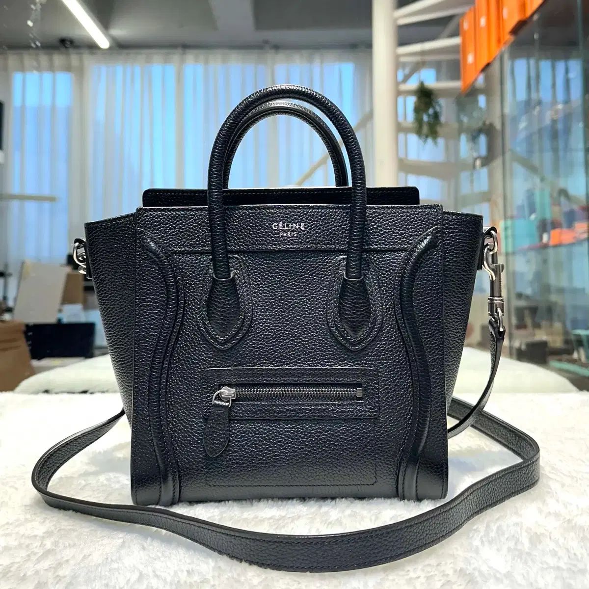Celine セリーヌ ラゲージバッグ ナノ ブラック-H102802 - メルカリ Celine セリーヌ ラゲージバッグ ナノ ブラック-H102802 - メルカリ