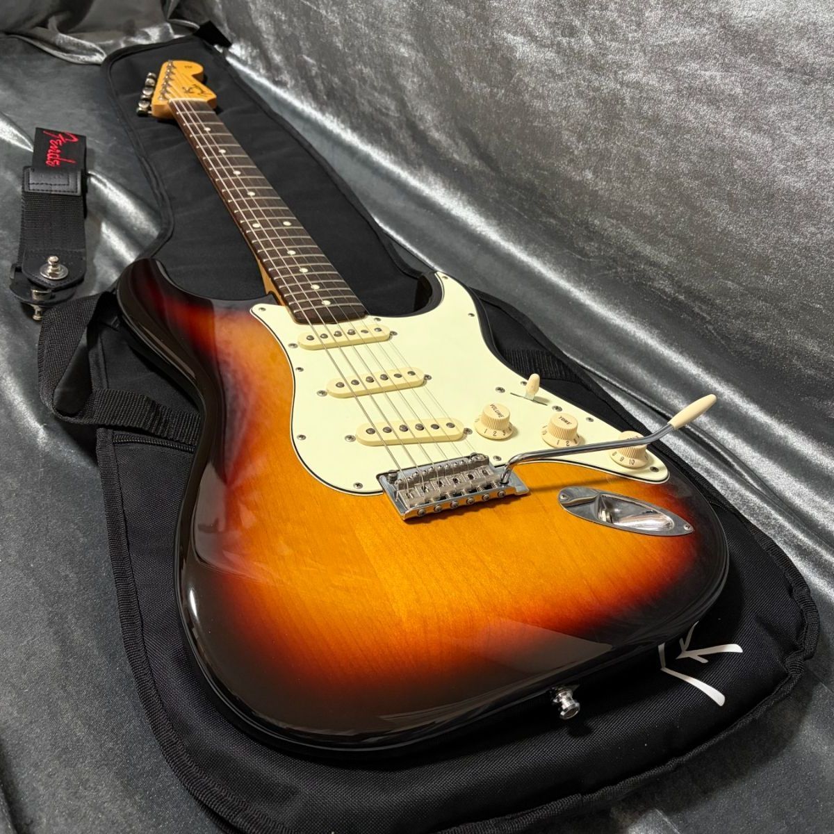☆美品 USA製ピックアップ搭載 Fender Made in Japan Hybrid 60s ☆美品 USA製ピックアップ搭載 Fender Made in Japan Hybrid 60s