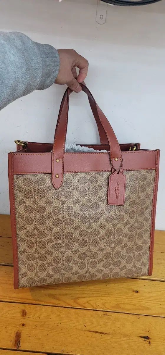 レディース COACH シグネチャー トートバッグ ブラウン