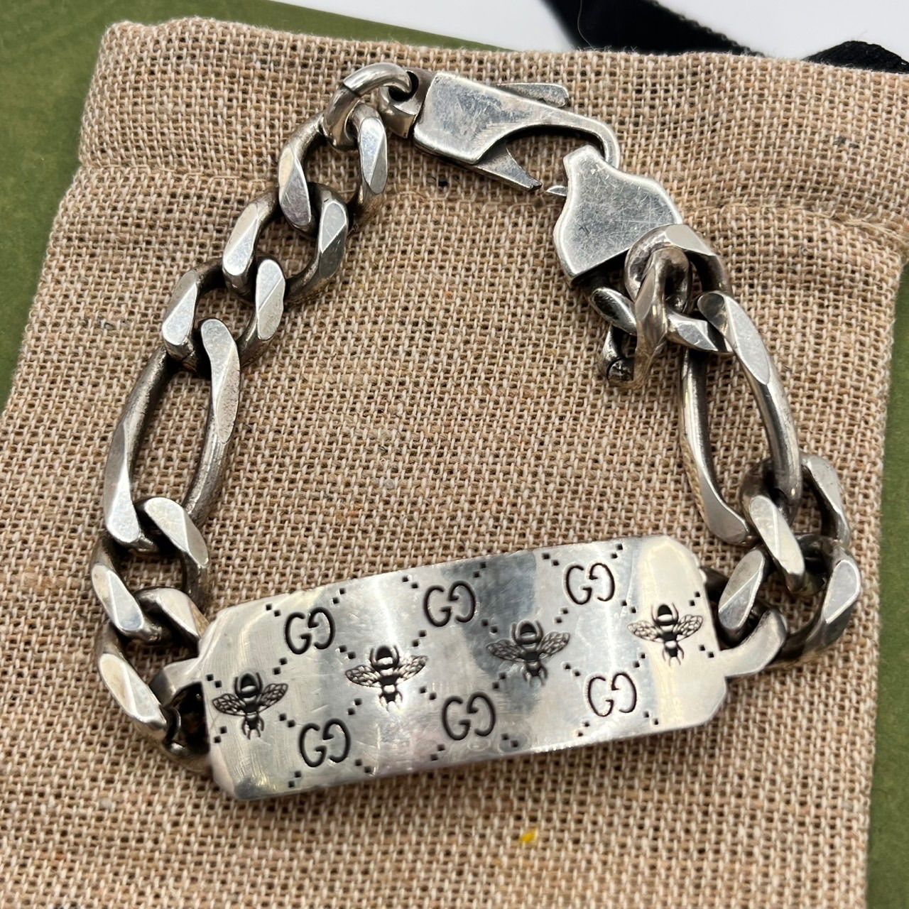GUCCI グッチ728264 GG Bee Engraved Bracelet エングレービング AG925 