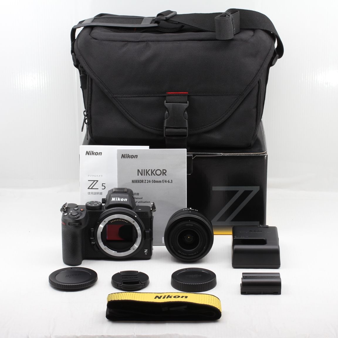 Nikon Z 5 本体と付属品 ほぼ新品】ショット数 73 枚 Nikon ニコン Z5 レンズキット NIKKOR Z
