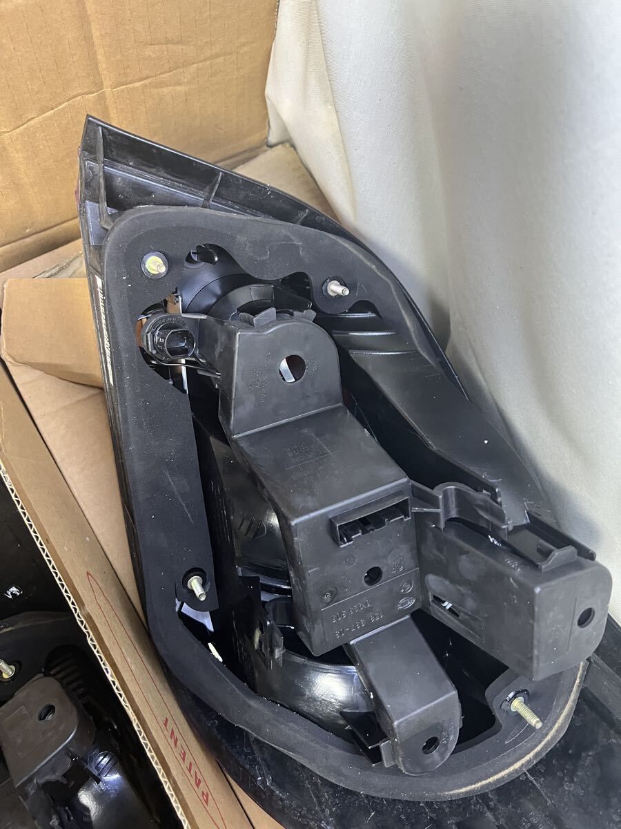 程度良好★ 5シリーズ E60 左右セット テールライト 7165738 テールランプ 7 165 738　＠ｙ 程度良好 BMW 5シリーズ E60 左右セット テールライト 7165738