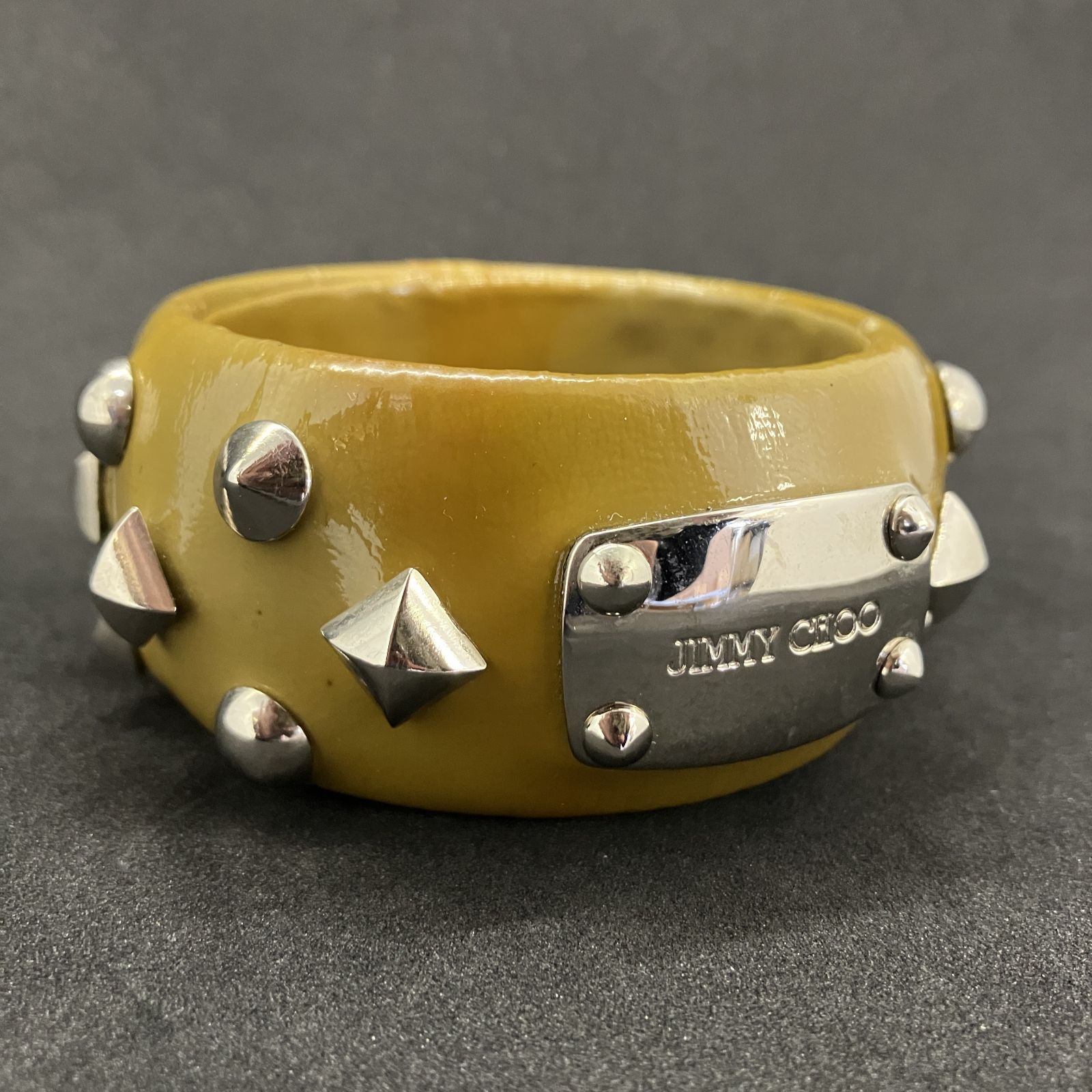 ジミーチュウ　ブレスレット　バングル Jimmy Choo ジミーチュウ バングル ブレスレット スタッズ パテント