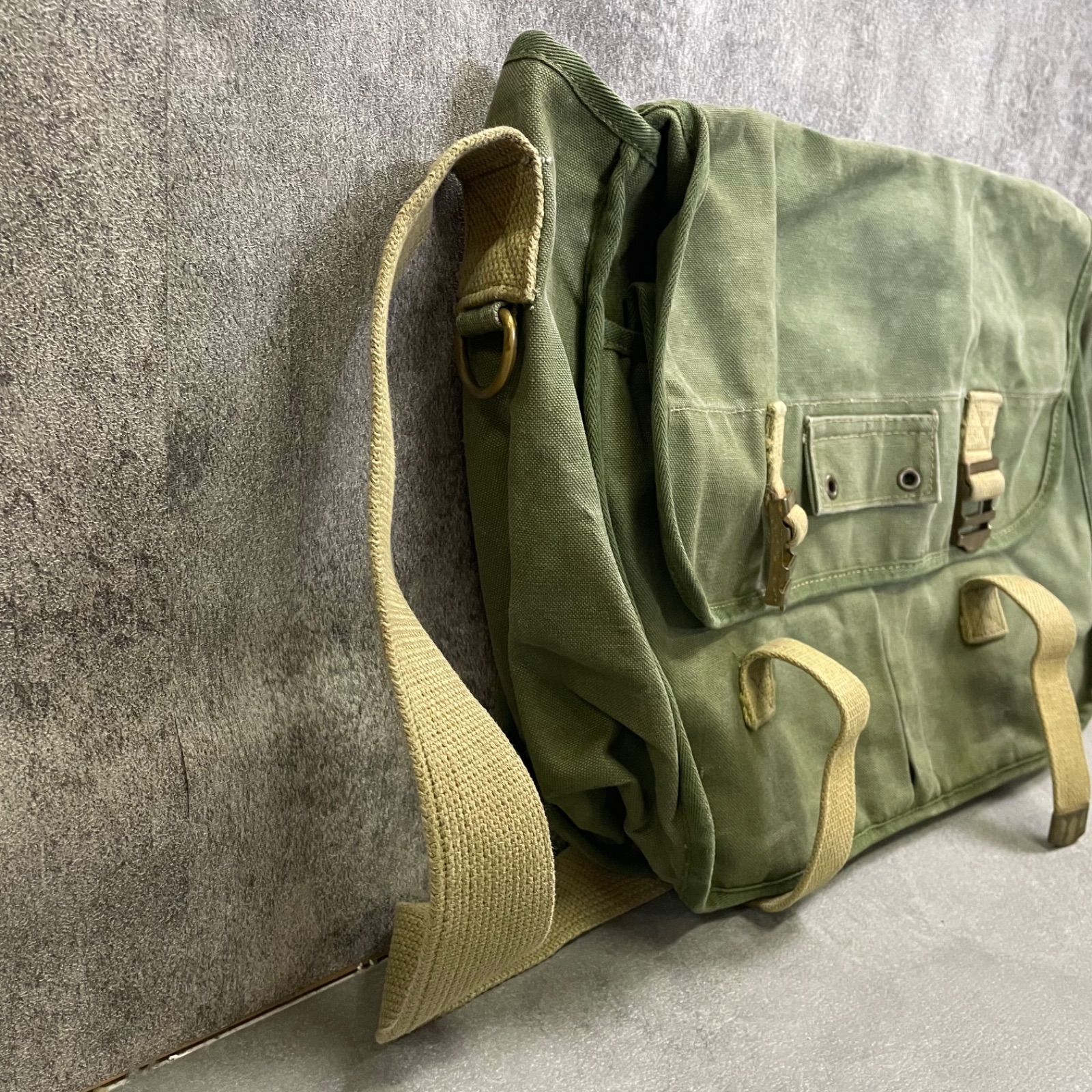 T-1014】米軍 ミリタリーショルダーバッグ オリーブ カーキ 