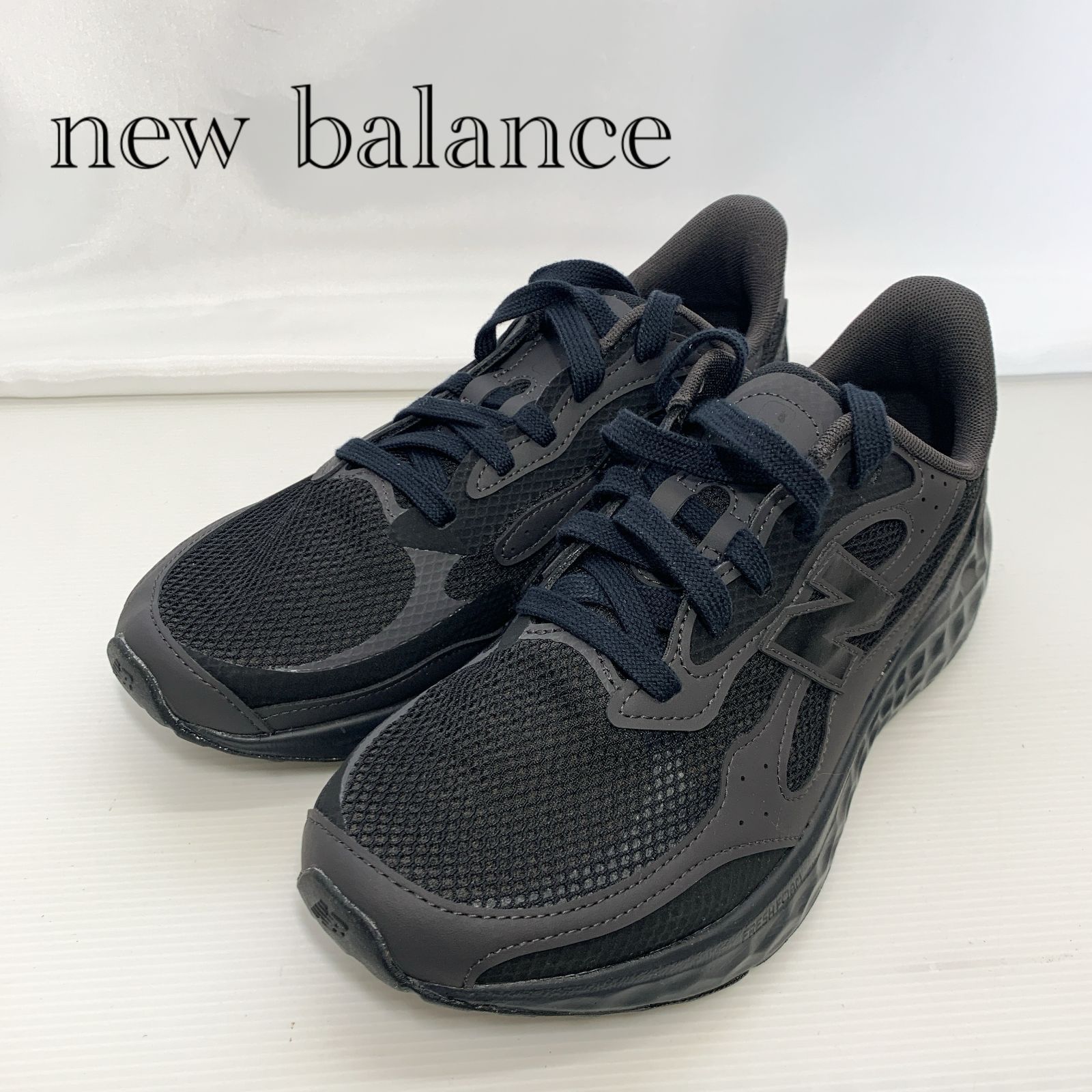 極美品 new balance ニューバランス ランニングシューズ MARISTX4 