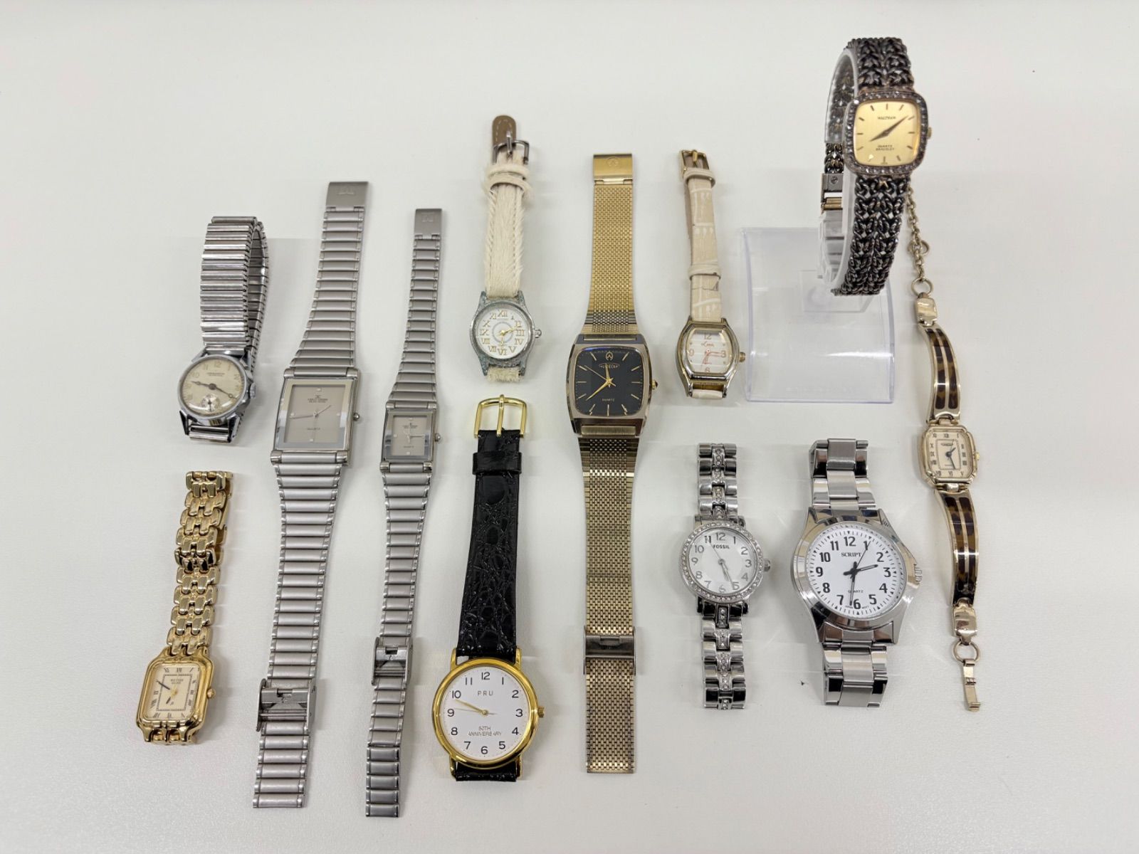 アクセサリー、時計など大量まとめ売り 中古品、ジャンク品の腕時計まとめ売り12本の大量出品 【5】腕時計5本