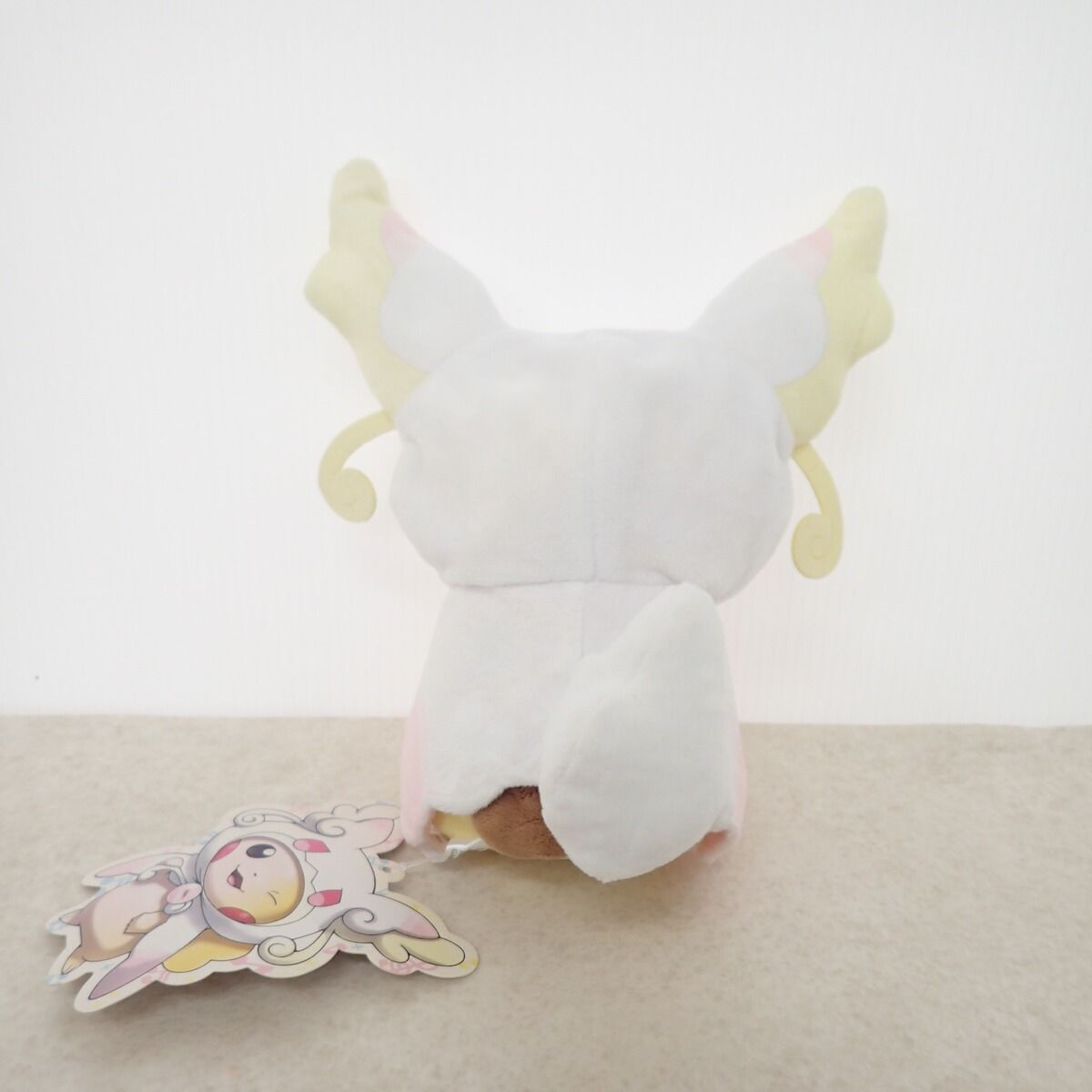 ポケモンセンター ぬいぐるみ メガタブンネのポンチョを着たピカチュウ