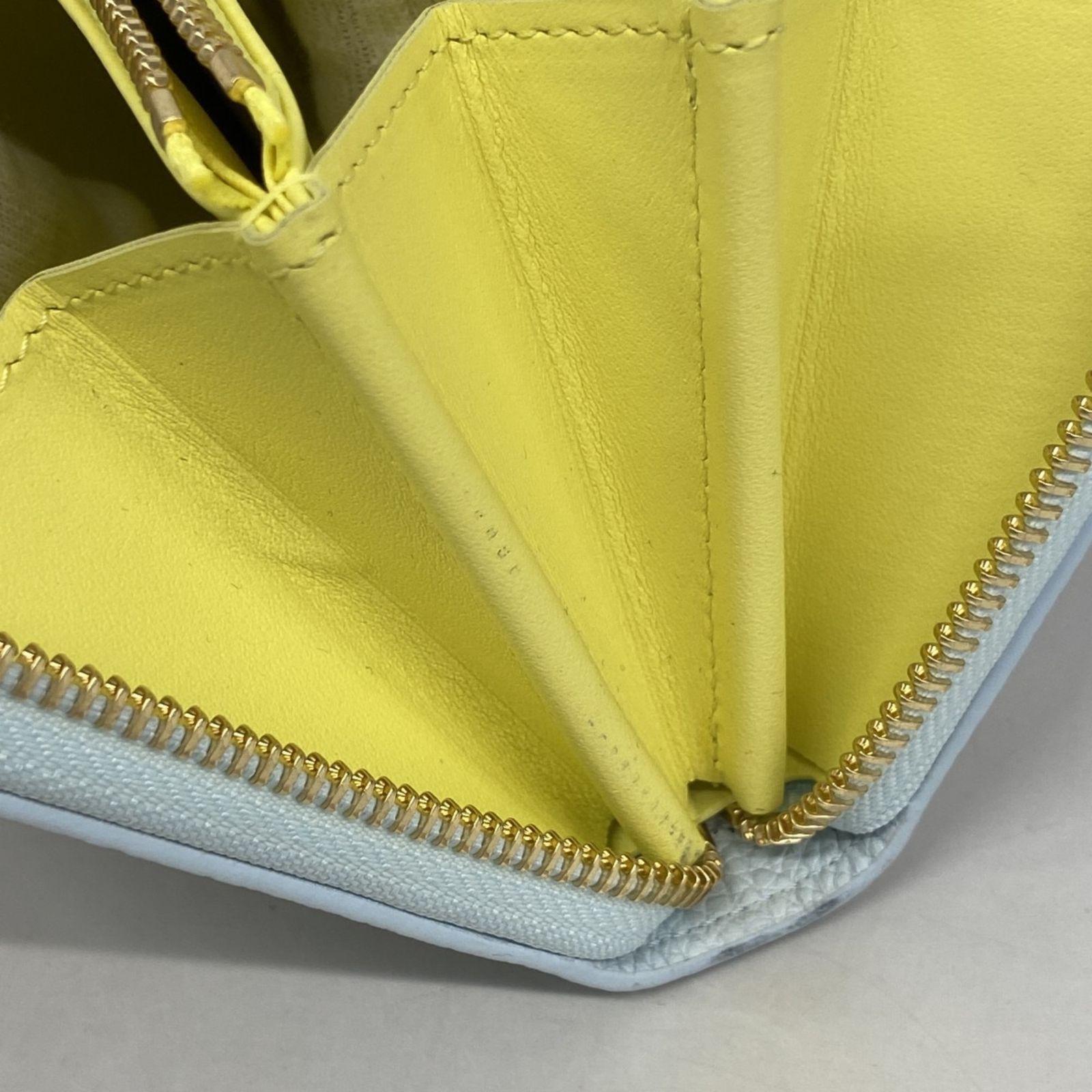 ルイ・ヴィトン(Louis Vuitton) ルイ・ヴィトン 長財布 マヒナ 