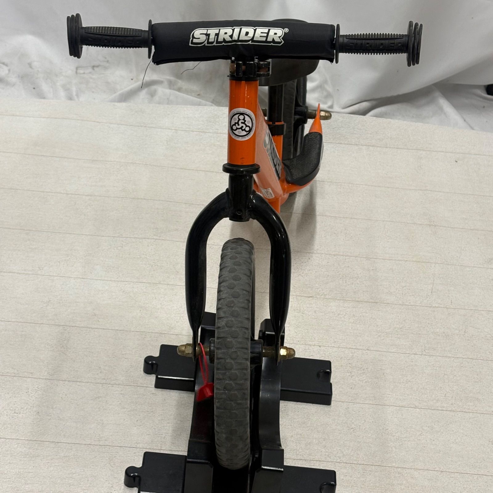 現行モデル STRIDER スポーツ バランスバイク 12インチ オレンジ 
