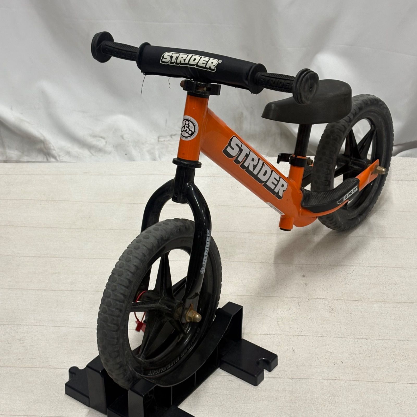 STRIDER 12 スポーツモデル バランスバイク オレンジ 【公式