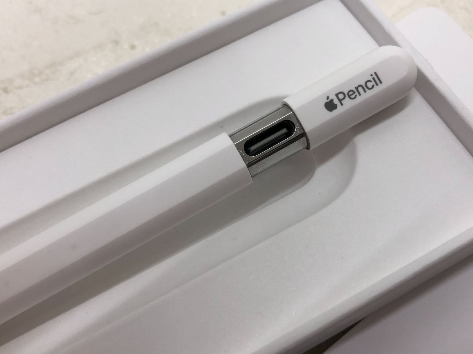 ② Apple Pencil USB-C MUWA3ZA/A 新品未使用未開封 iPad 【あすつく、土日、祝日発送、店舗受取可】訳あり・新品未開封品