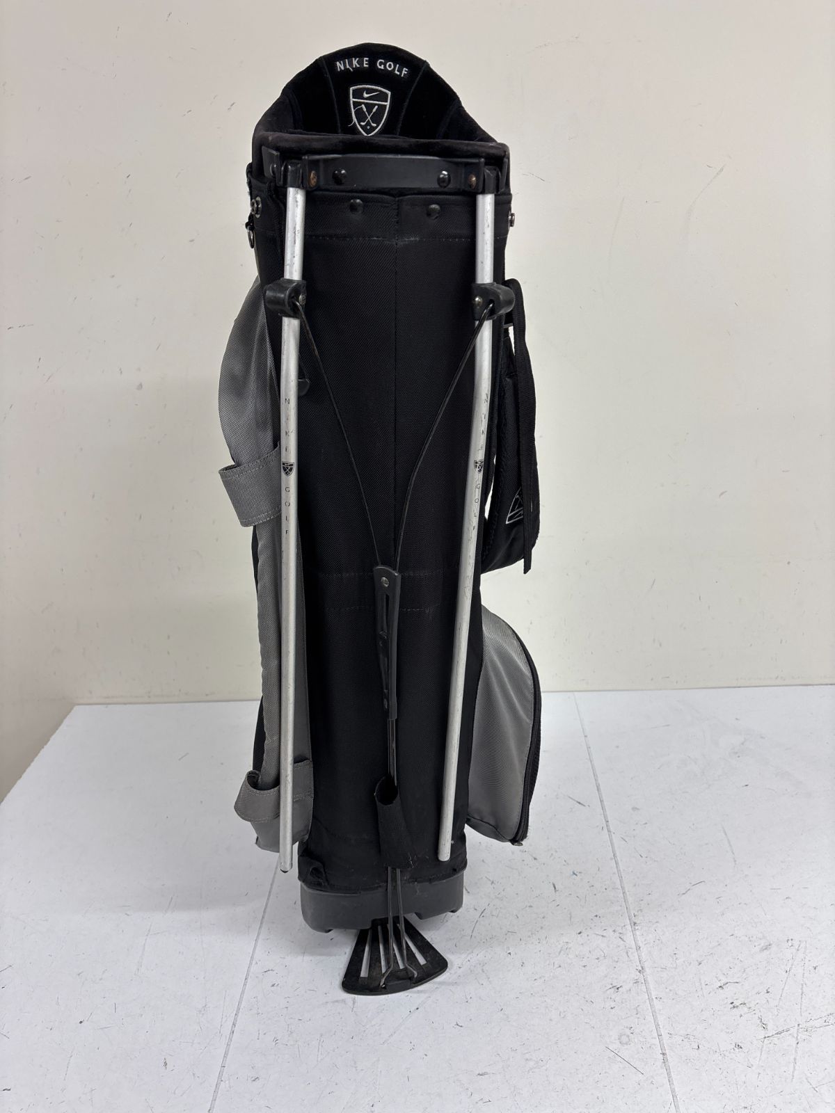 送料無料【希少】NIKE GOLF ナイキ スタンド キャディバッグ 送料無料【希少】NIKE GOLF ナイキ スタンド キャディバッグ