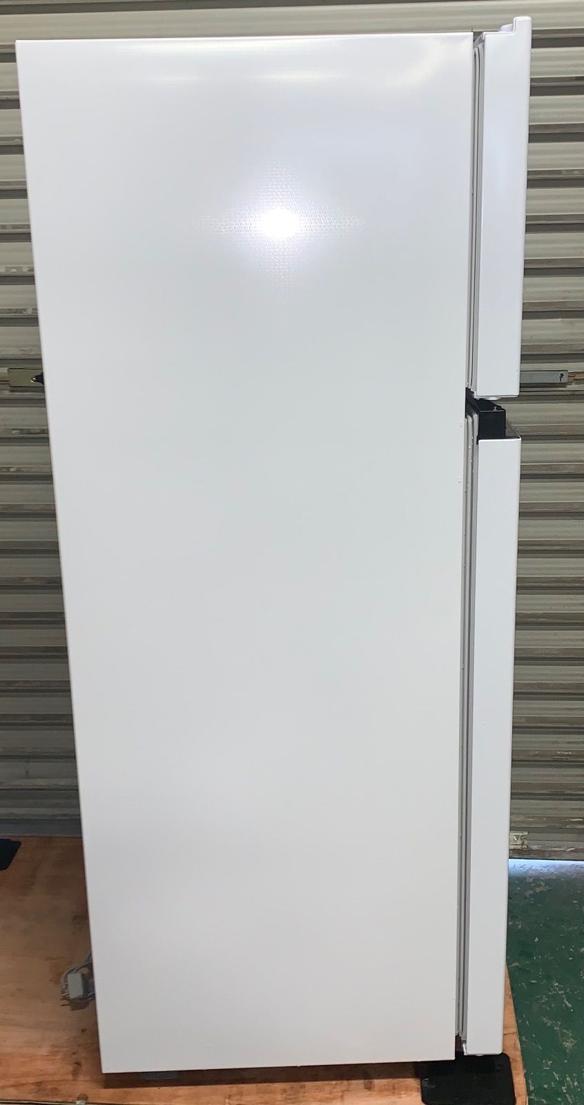 3r44. Hisense 120L 冷蔵庫 HR-B12E2W 2023年製 HR-B12E3W