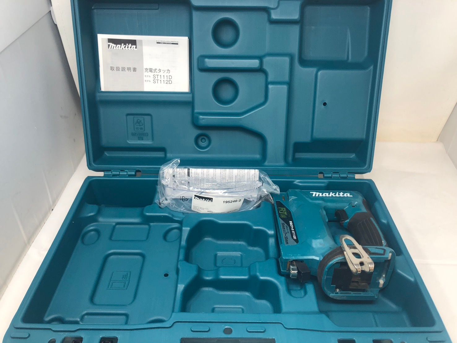 ◇makita マキタ 電動タッカ ST112D 本体・ケースのみ 中古 現状品 