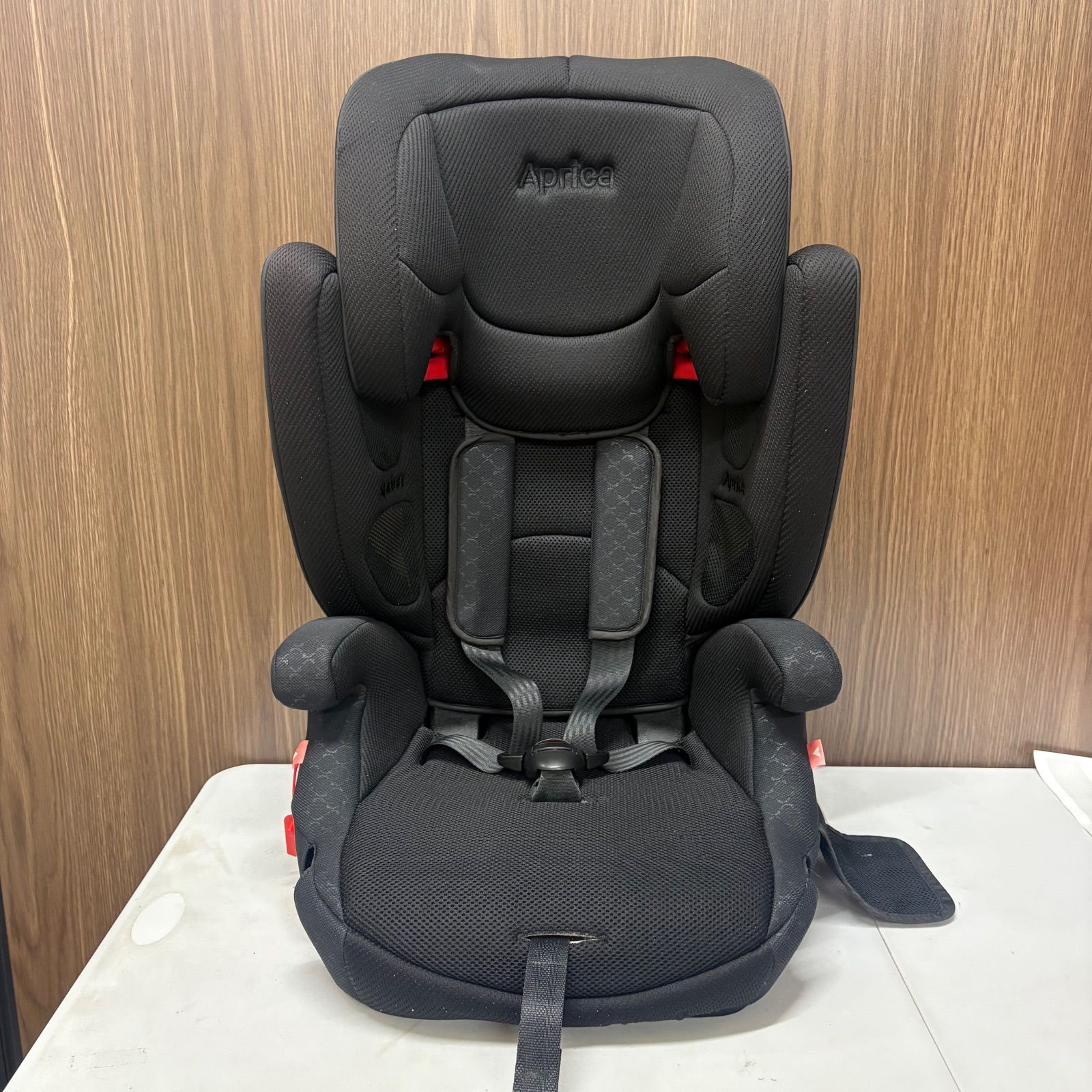 Aprica AirGroove Plus ブラック ジュニアシート アップリカ 黒 - メルカリ