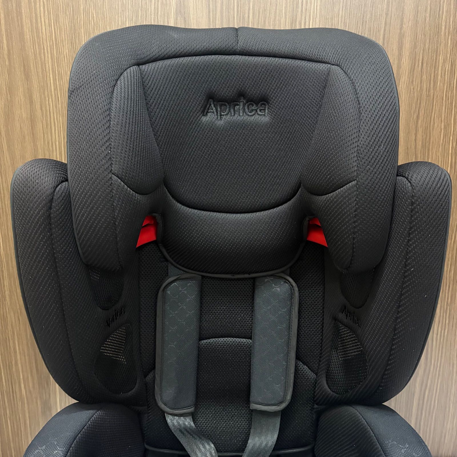 Aprica AirGroove Plus ブラック ジュニアシート アップリカ 黒 - メルカリ