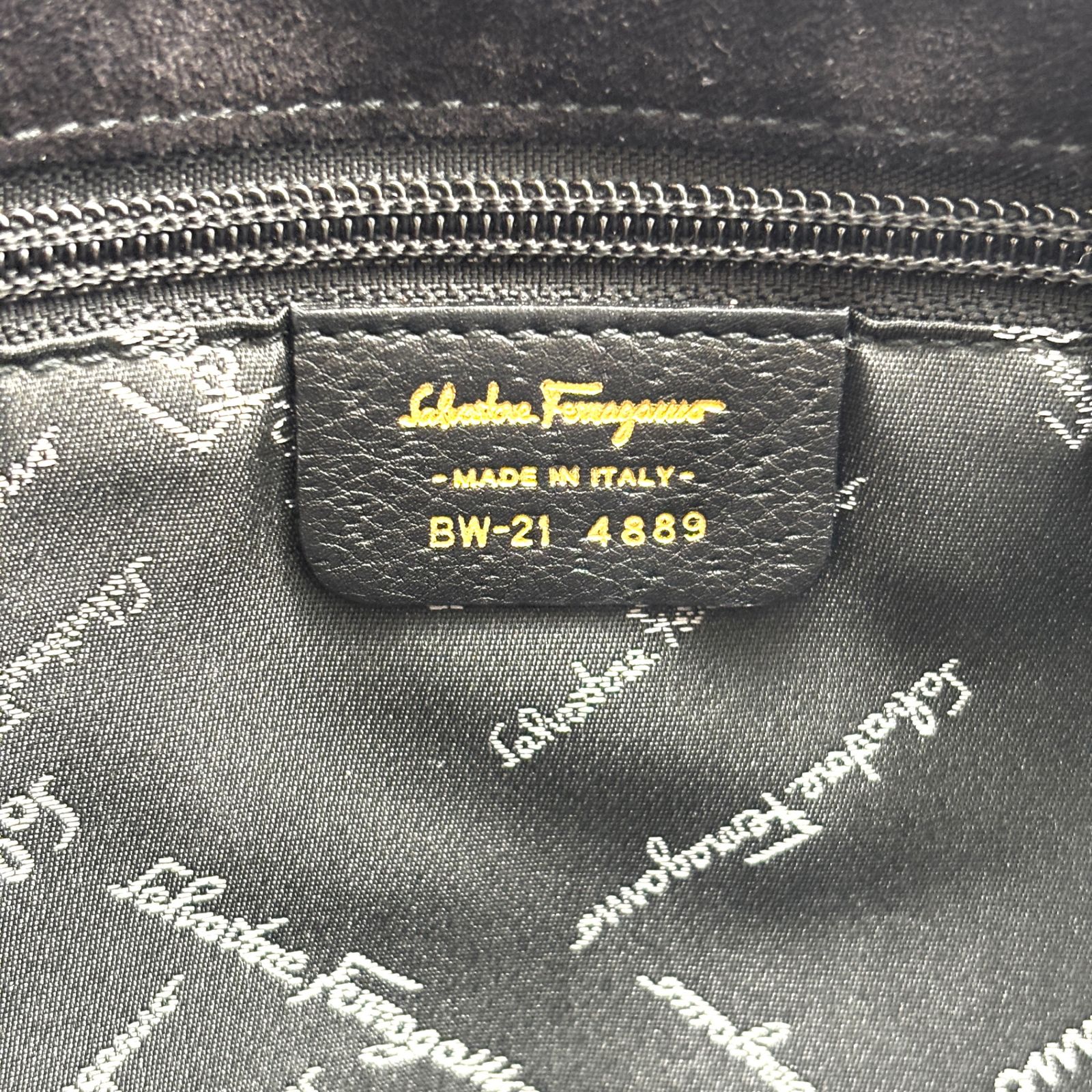 美品 Salvatore Ferragamo サルヴァトーレ フェラガモ ガンチーニ 
