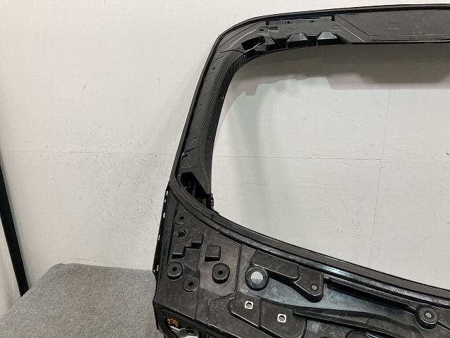 プリウスPHV ZVW52 リアゲート (1) プリウス PHV ZVW52 純正 リアゲート/バックドア/リアハッチ 内張り付