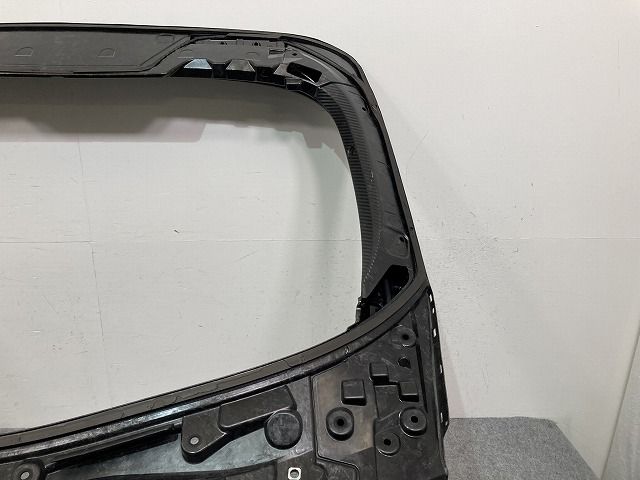 プリウスPHV ZVW52 リアゲート (1) プリウス PHV ZVW52 純正 リアゲート/バックドア/リアハッチ 内張り付