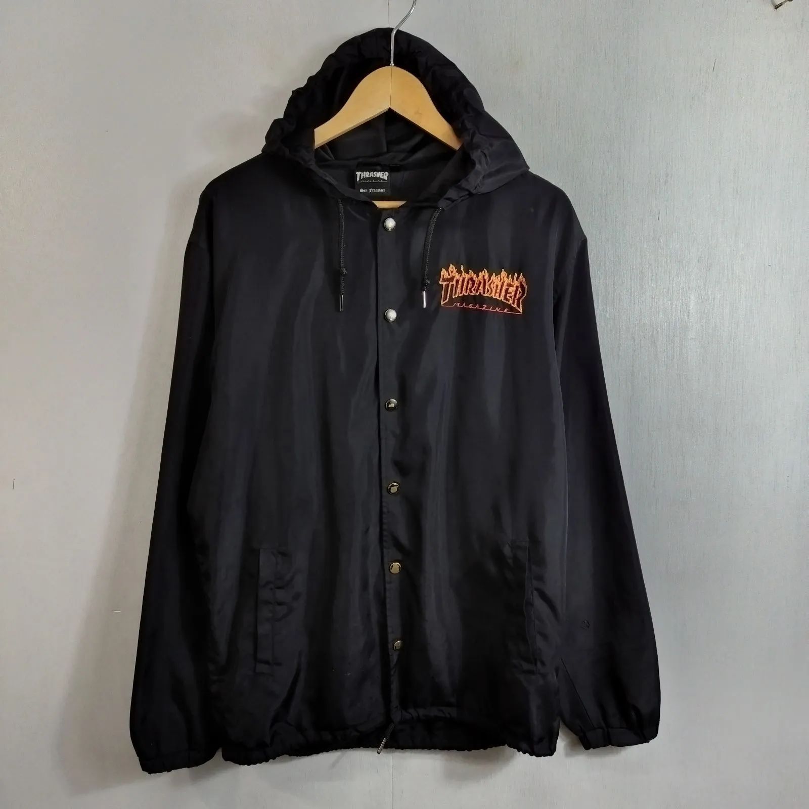 THRASHER スラッシャー フード付 コーチジャケット ポリエステル ロゴ