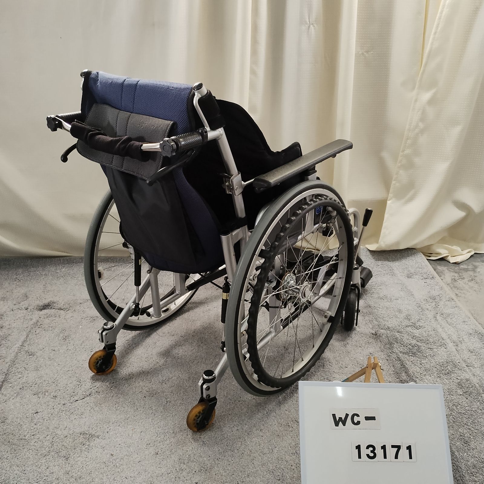 WC-13171)日進医療器 座王 NA-506W 室内用 6輪 六輪 NISSIN WC-13171)日進医療器 座王 NA-506W 室内用 6輪 六輪 NISSIN