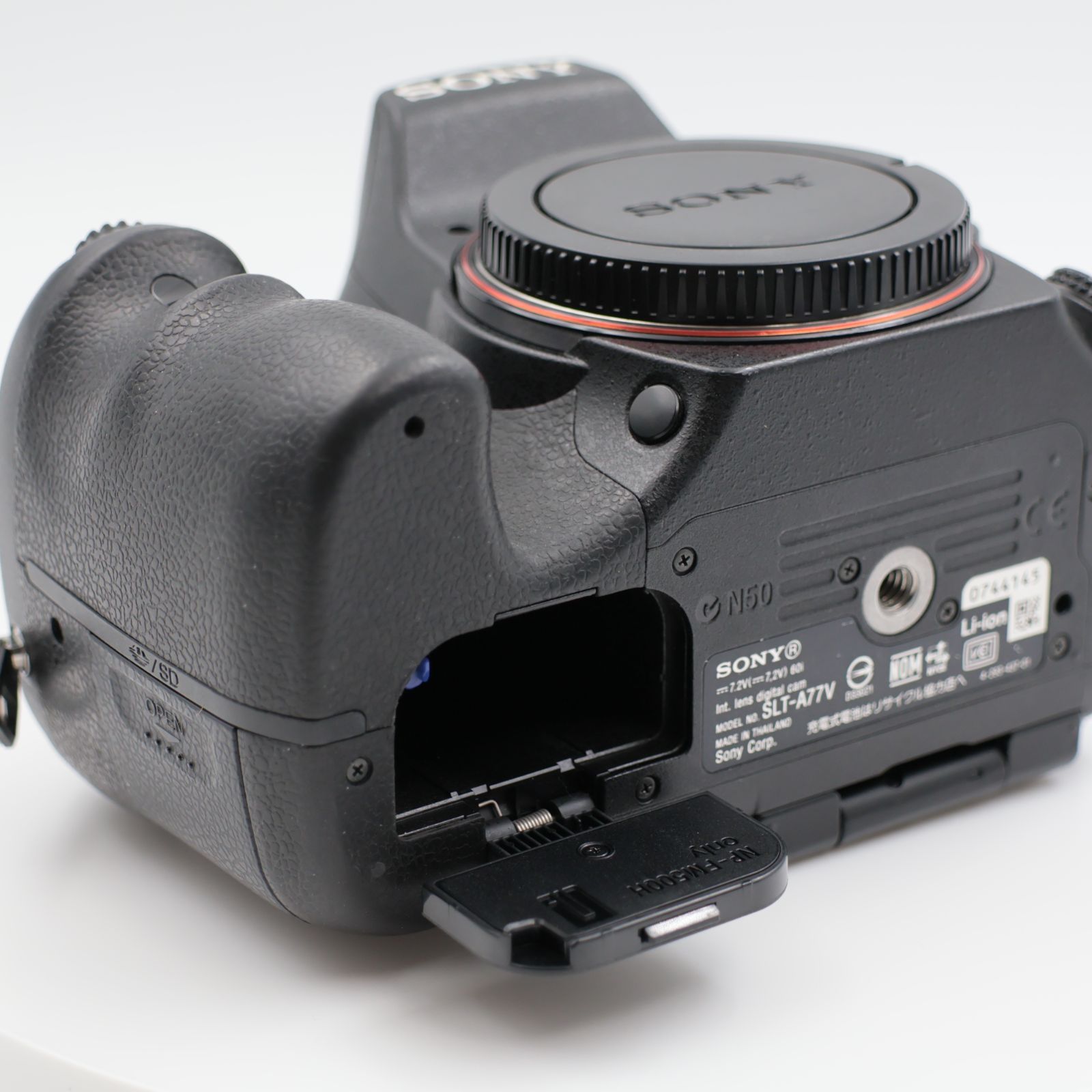 □シャッター数30215枚！極上品□ SONY α77 ボディ SLT-A77V デジタル 
