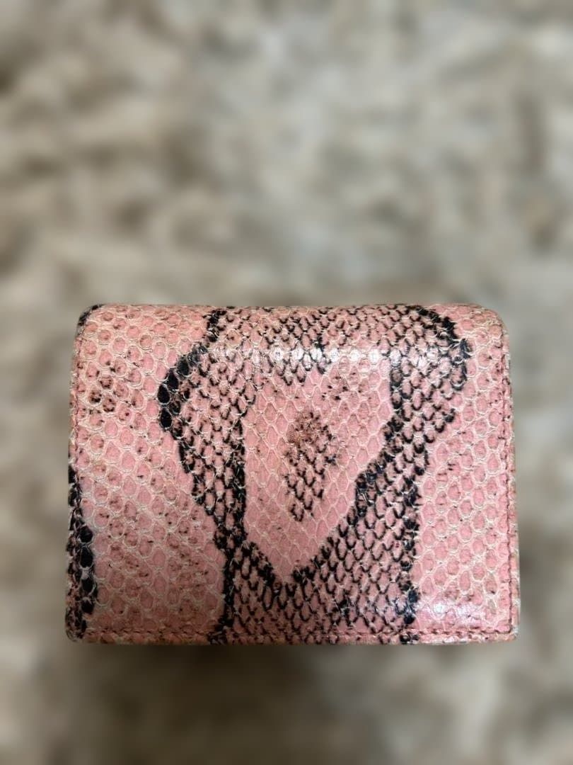 希少 GUCCI 二つ折り財布 GGマーモント パイソン 小銭入れ有り - メルカリ