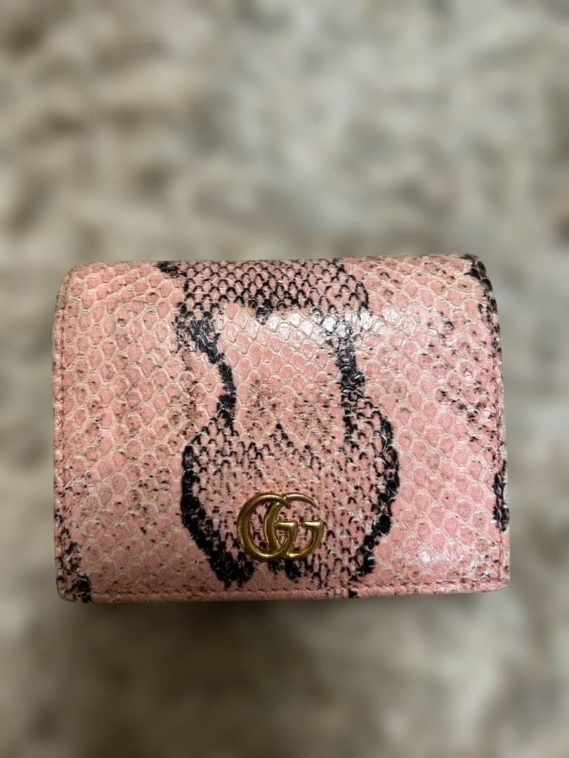 希少 GUCCI 二つ折り財布 GGマーモント パイソン 小銭入れ有り - メルカリ
