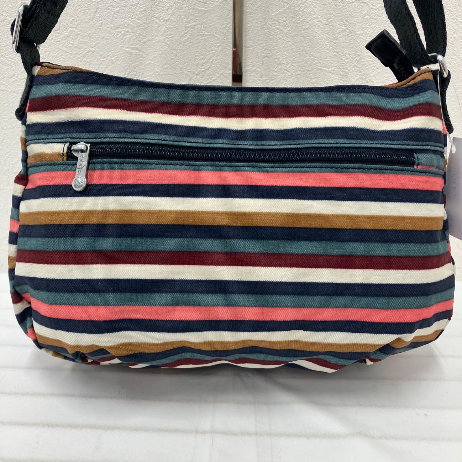 1061 KIPLING キプリング ショルダーバッグ 斜めがけ 紐調節可能 