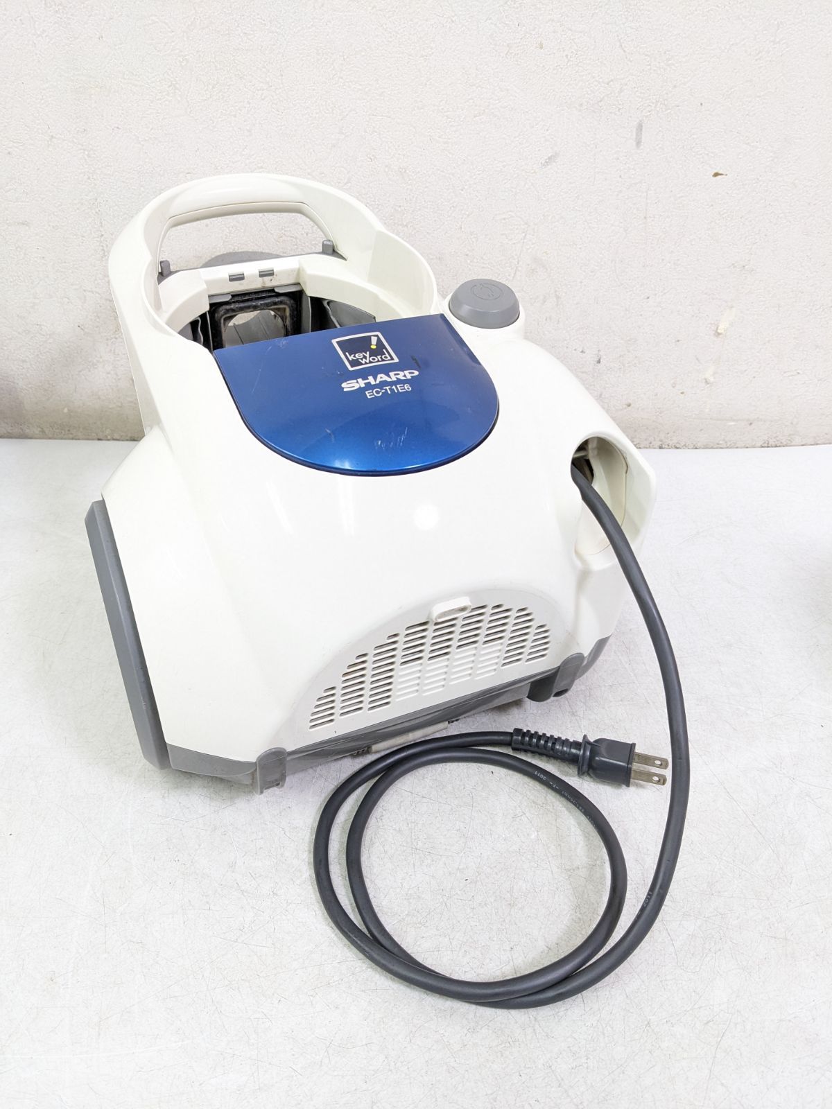 SHARP シャープ EC-T1E6-KB 2011年製 サイクロン式掃除機