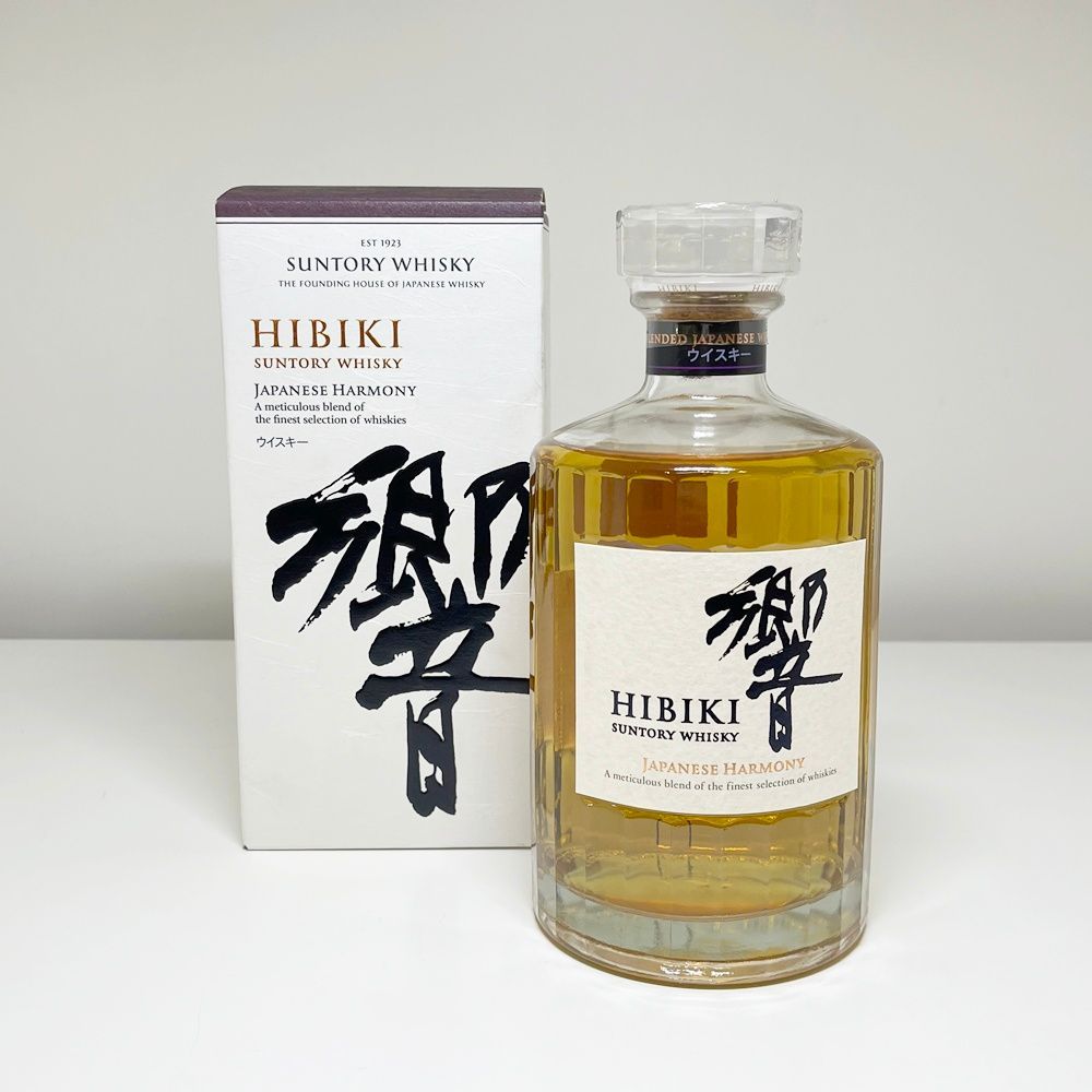 サントリー響 ジャパニーズハーモニー 新品未開封 700ml らくらく