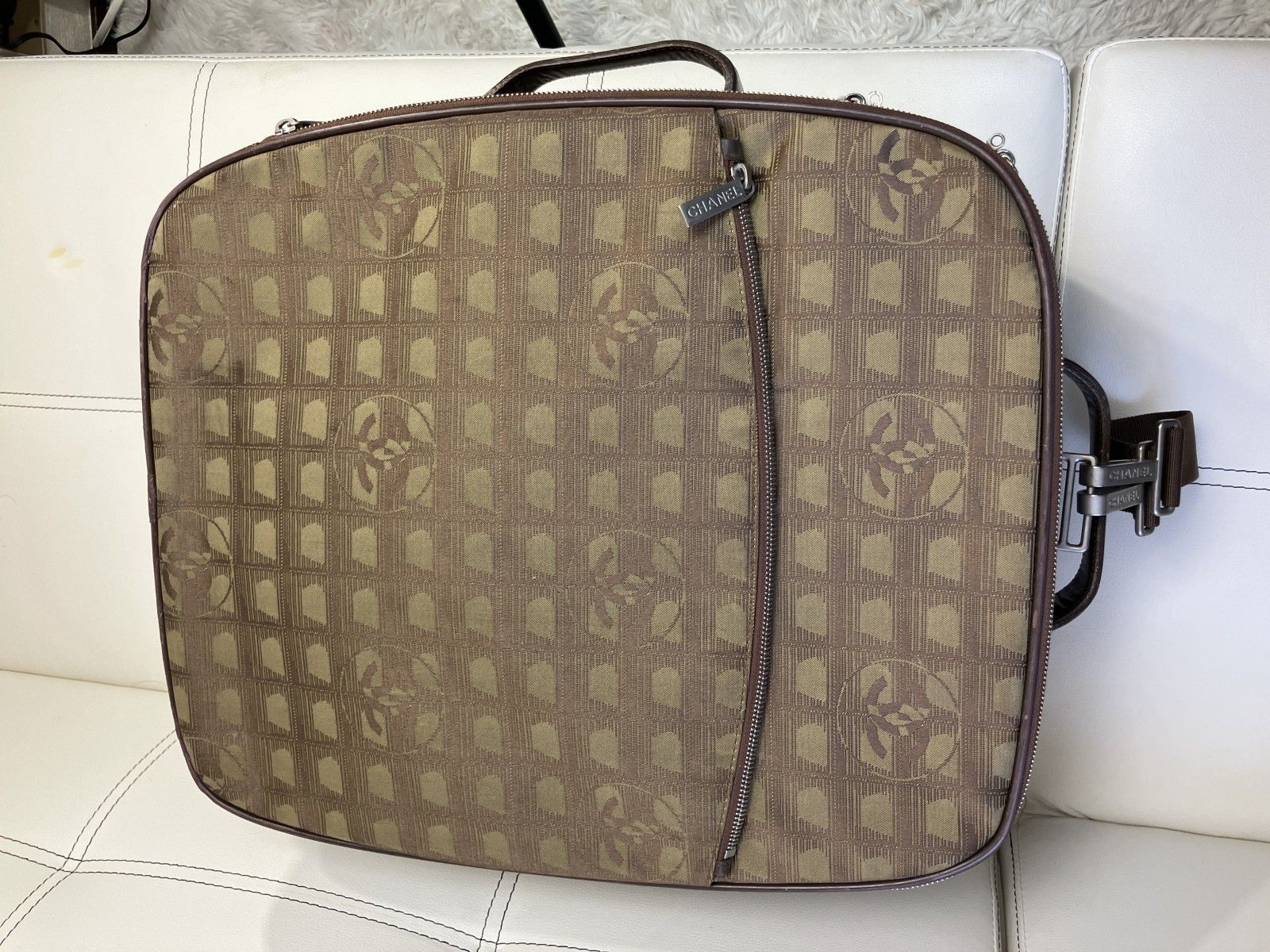 CHANEL シャネル ニュートラベル キャリーバッグ 縦45cm 横40cm 幅 
