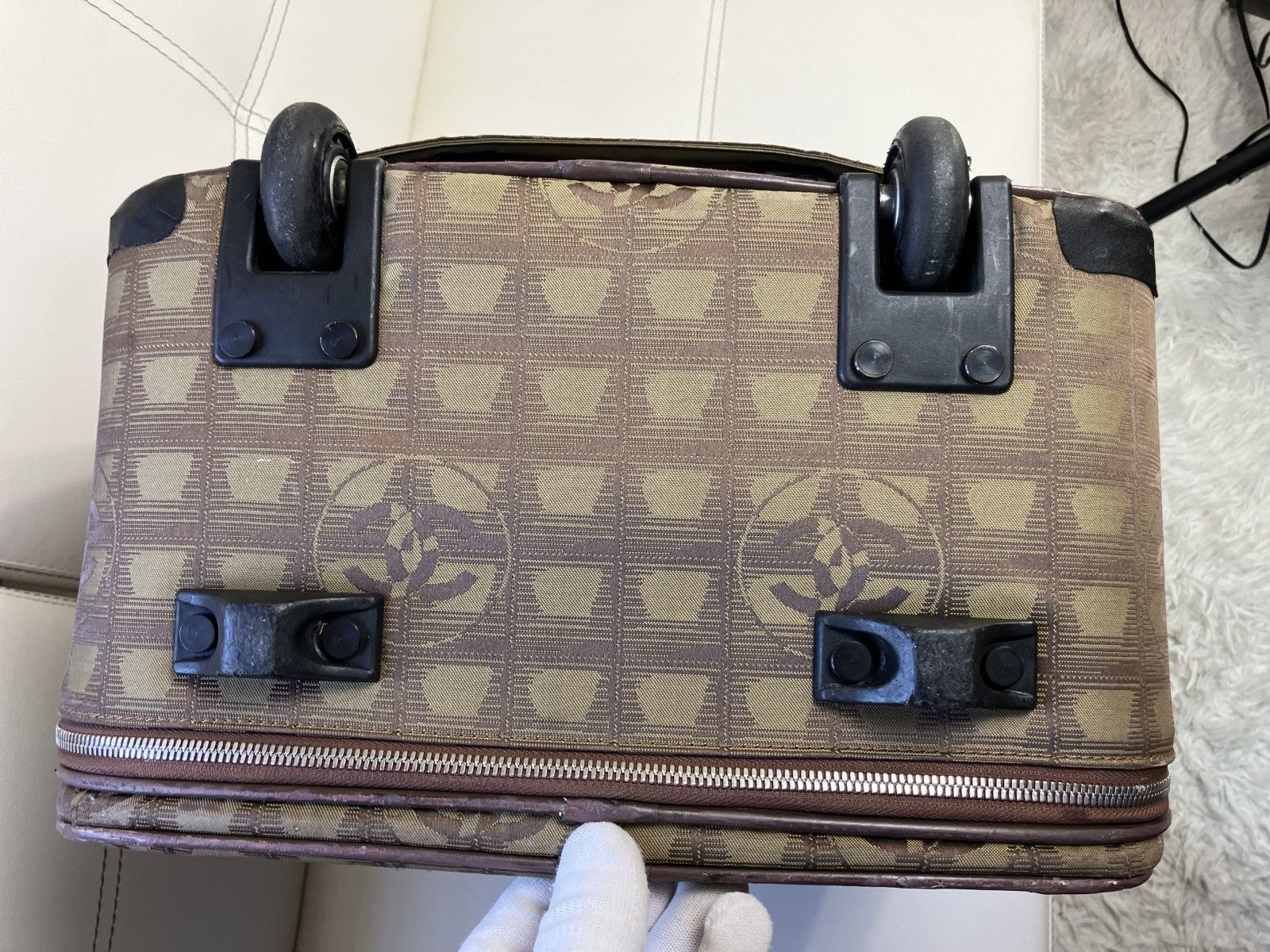 CHANEL シャネル ニュートラベル キャリーバッグ 縦45cm 横40cm 幅 
